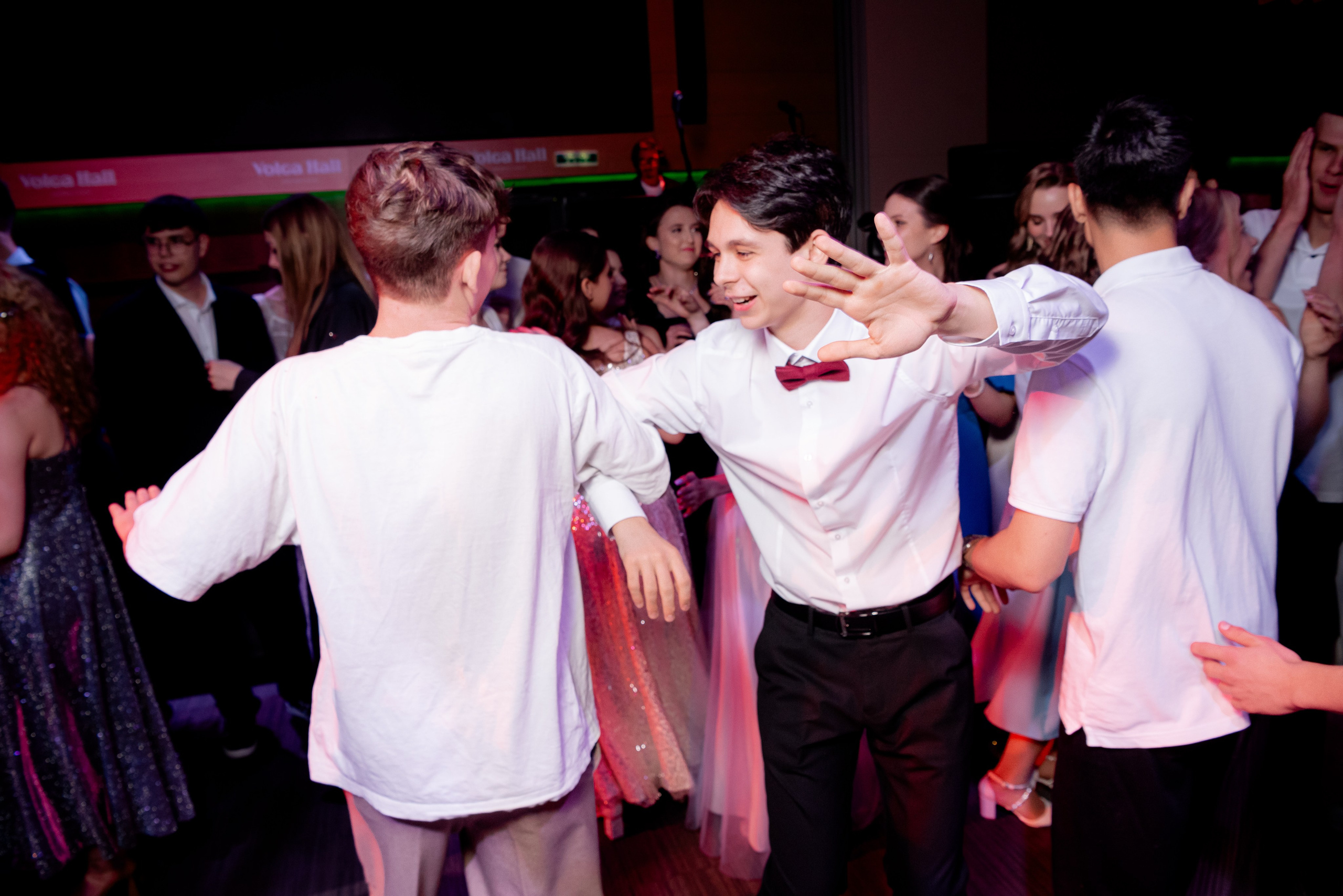 5 Лицей. Вручение и Банкет. Музкомедия и Сити Холл. Фотограф в Волгограде и Волжском Александр Горбань