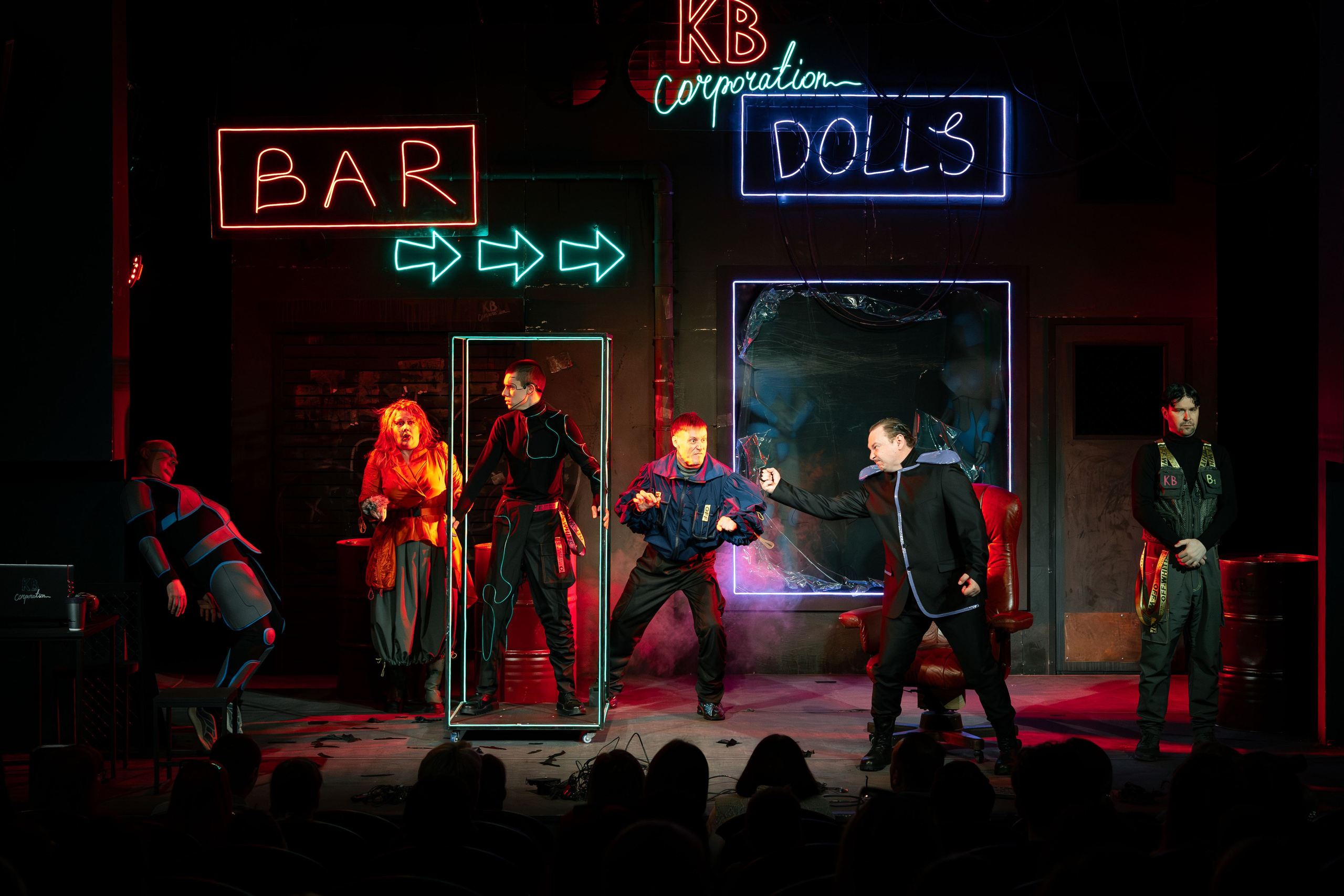 Театр Юного Зрителя «Буратино 2087». Кадр Плюс — Фотография с характером «Визуальный продюсер и фотограф Марк Файзулин»