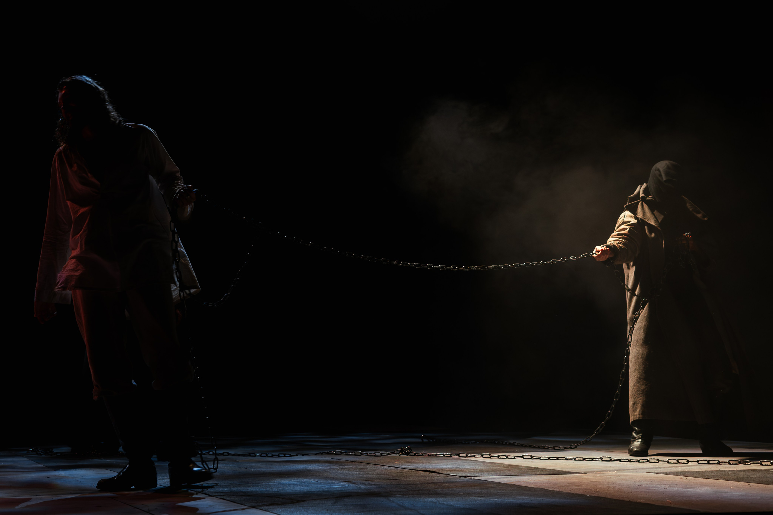 Астраханский Драматический Театр «Леди Макбет». Фотограф Марк Файзулин