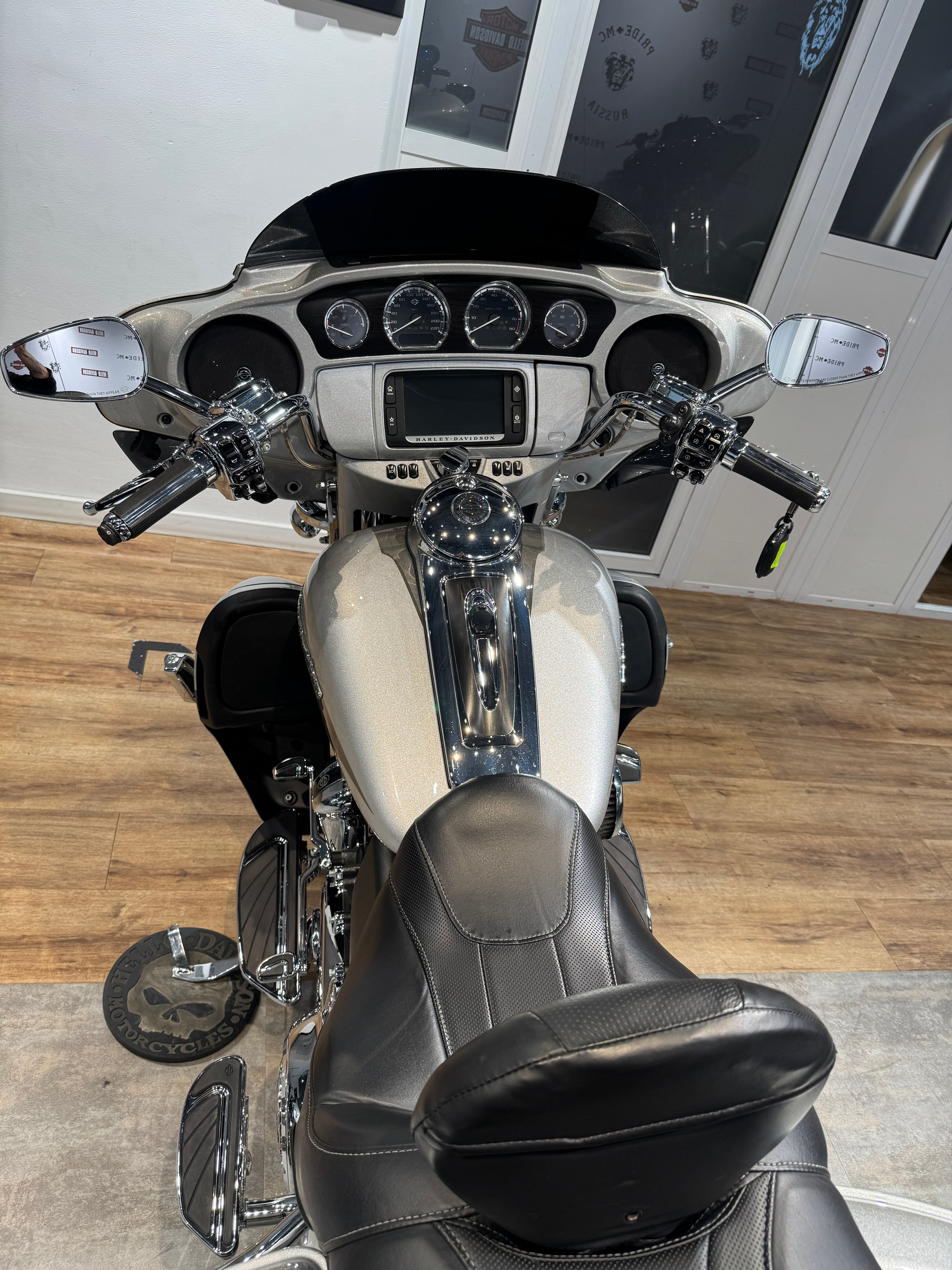 Мотоциклы Harley-Davidson 114 CVO Ultra Limited (Touring)  — купить мотоцикл. Hello Davidson, Москва. Только хорошие мотоциклы…