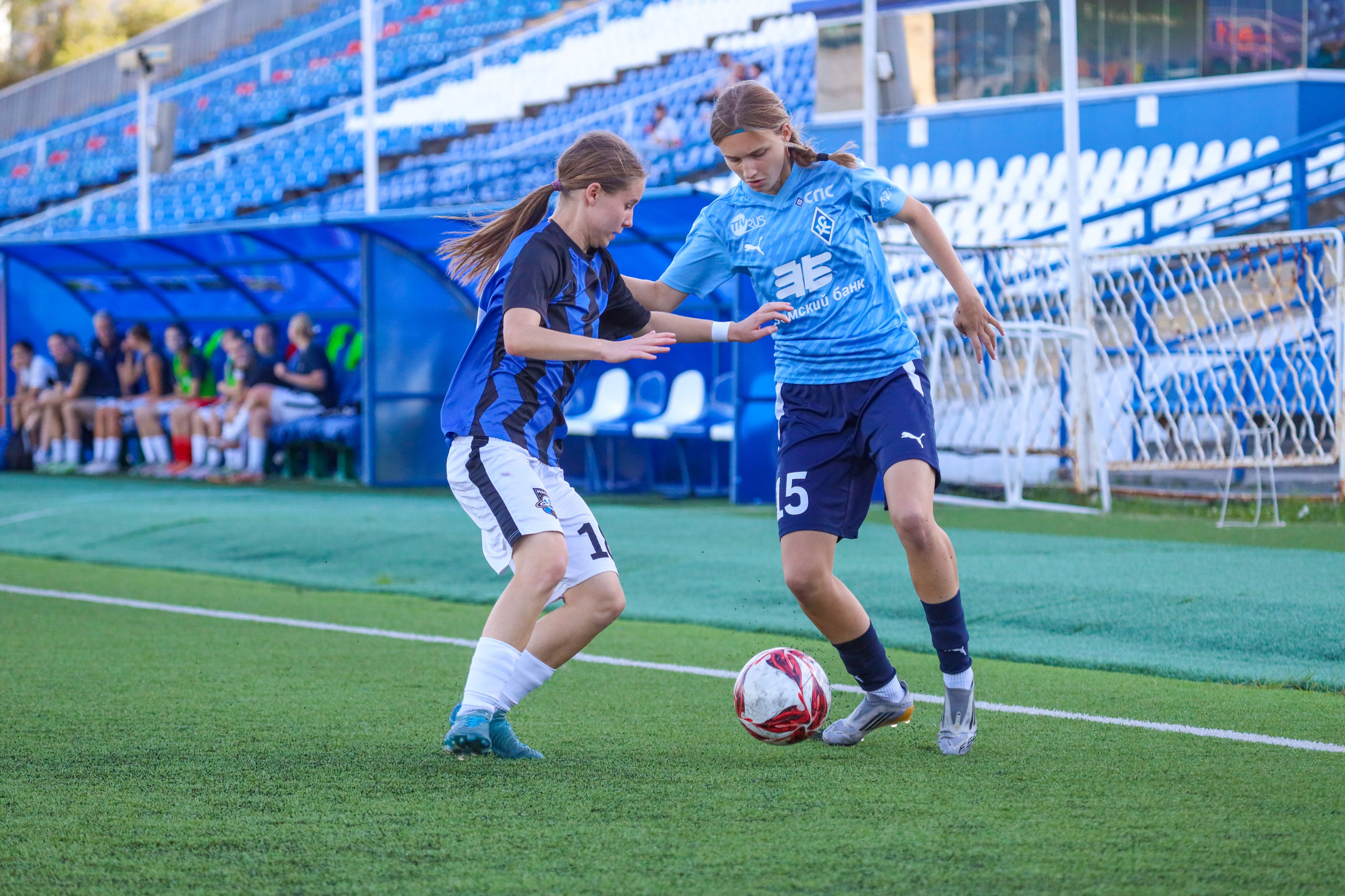 Крылья Советов — Мастер-Сатурн. Молодежная лига по футболу среди женских команд. Спортивный фотограф в Самаре