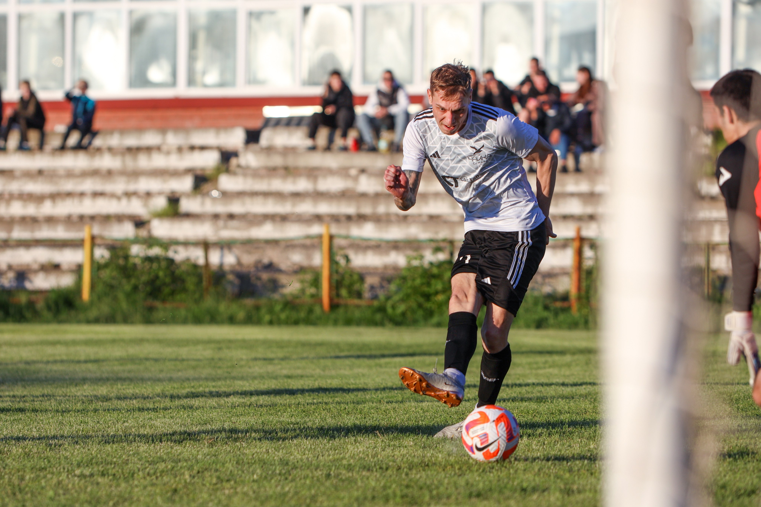 Чайка — Торпедо. Взрослое первенство города по футболу. Спортивный фотограф в Самаре
