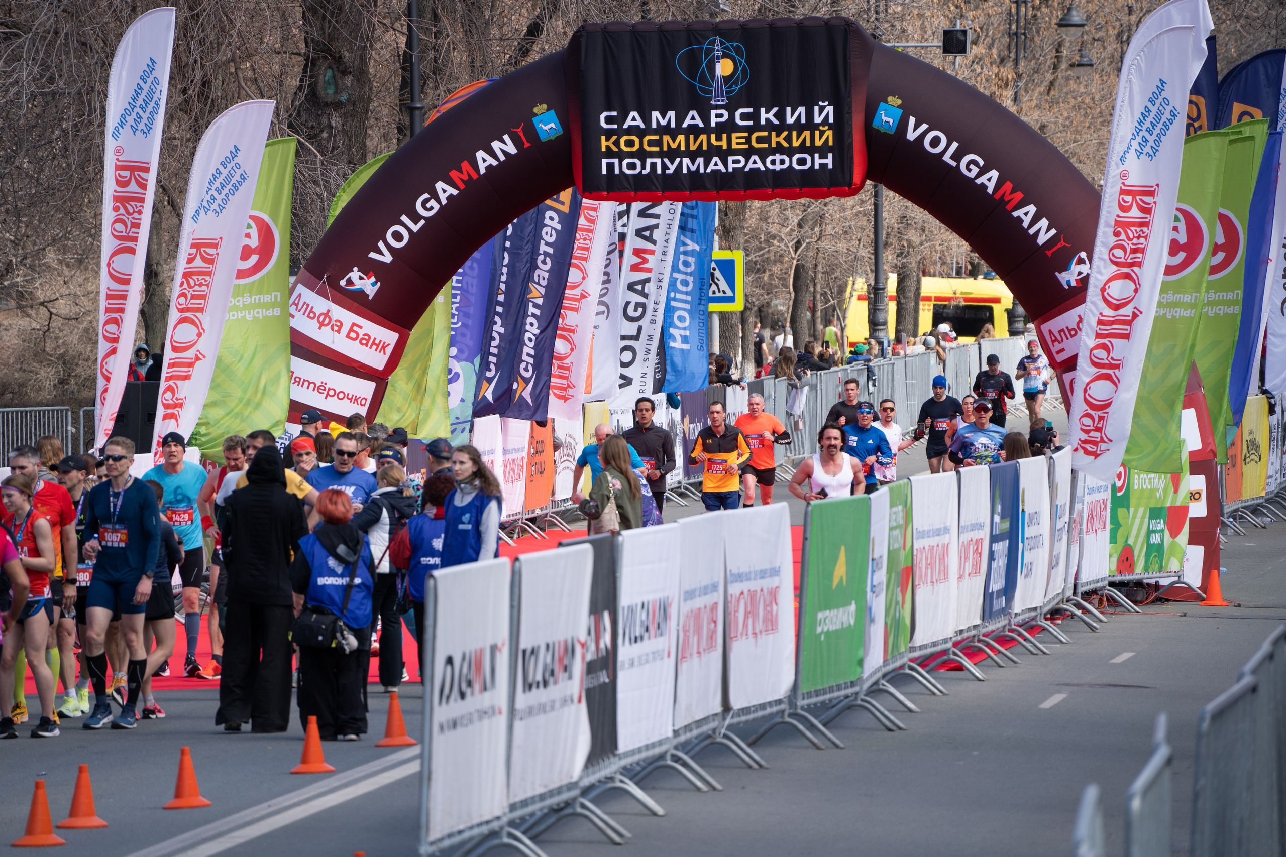 Самарский Космический Полумарафон 2024. Фотограф в Самаре Иван Булатов