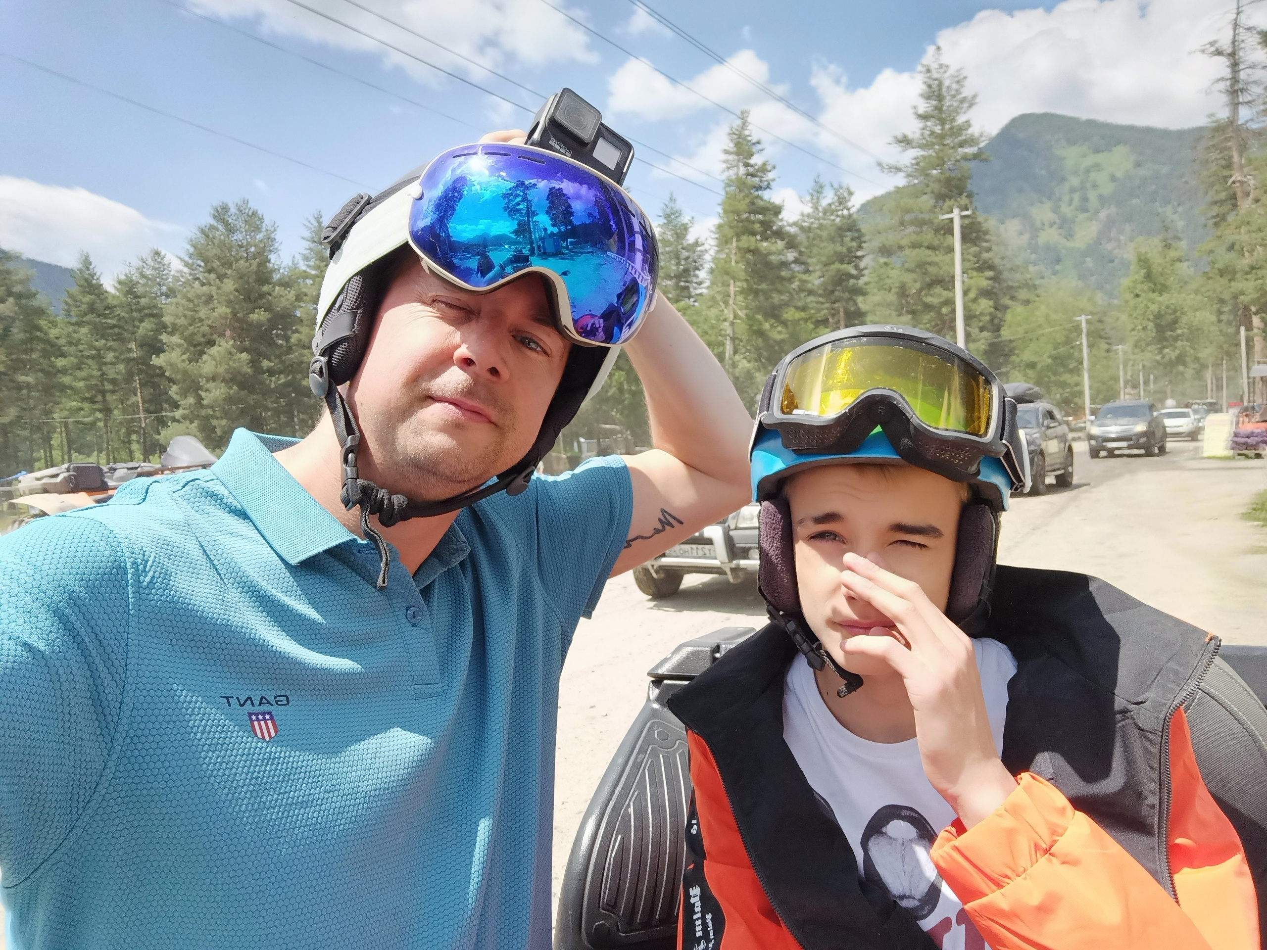 Эльбрус 2023 Маша Саша Дима. Заставка