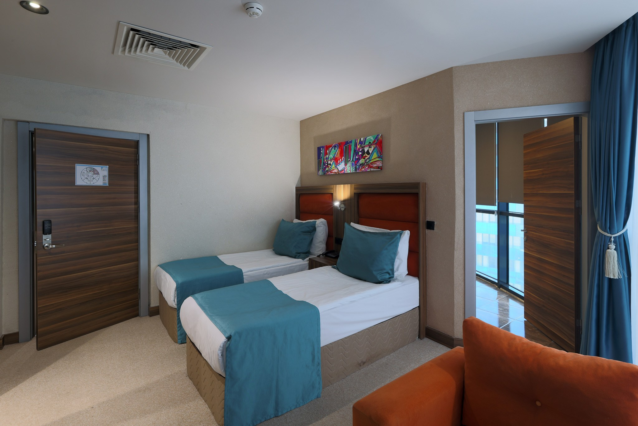 SKY TOWER (METRO CITY). Режиссёр, клипмейкер, фотограф — Андрей Охота