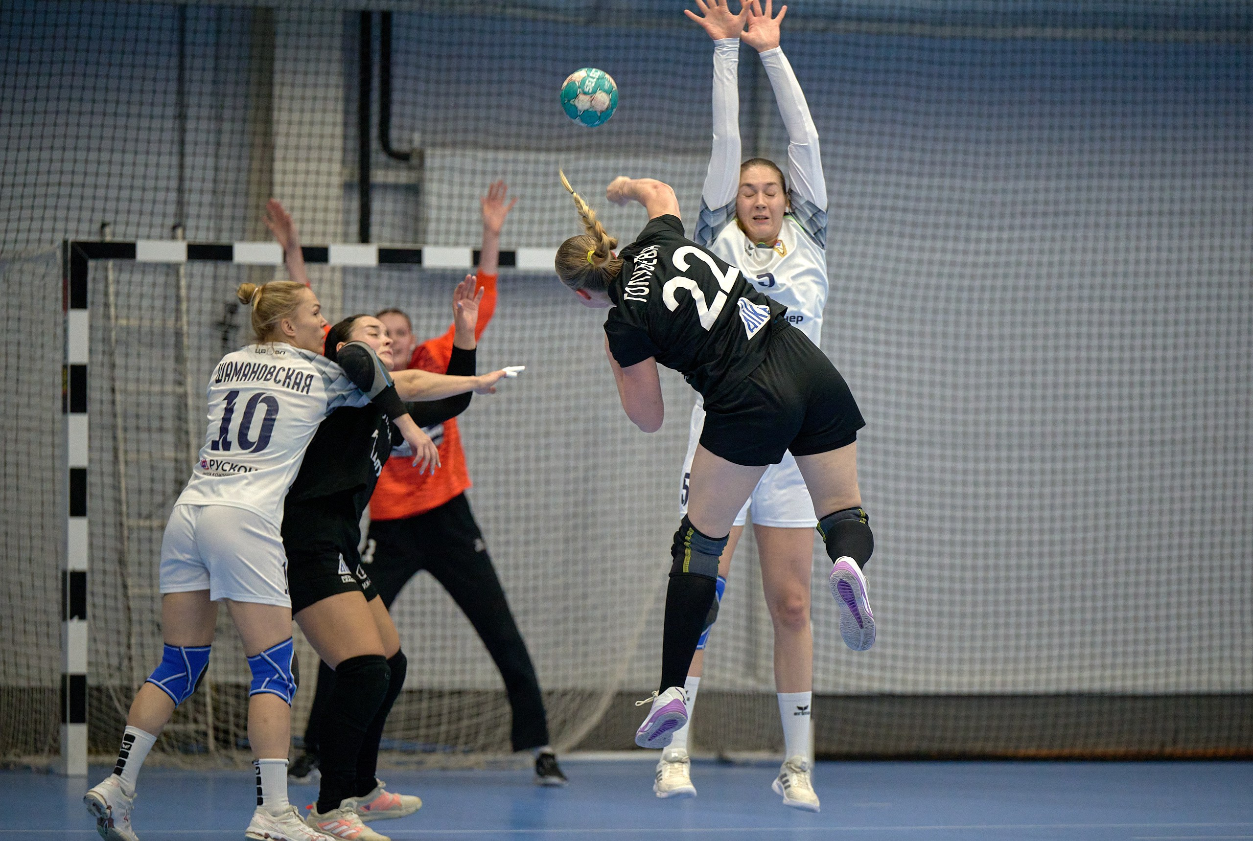 Гандбол. OLIMPBET Суперлига. «Университет» — «ЦСКА». Спортивный репортажный фотограф в Ижевске Сергей Мерзляков