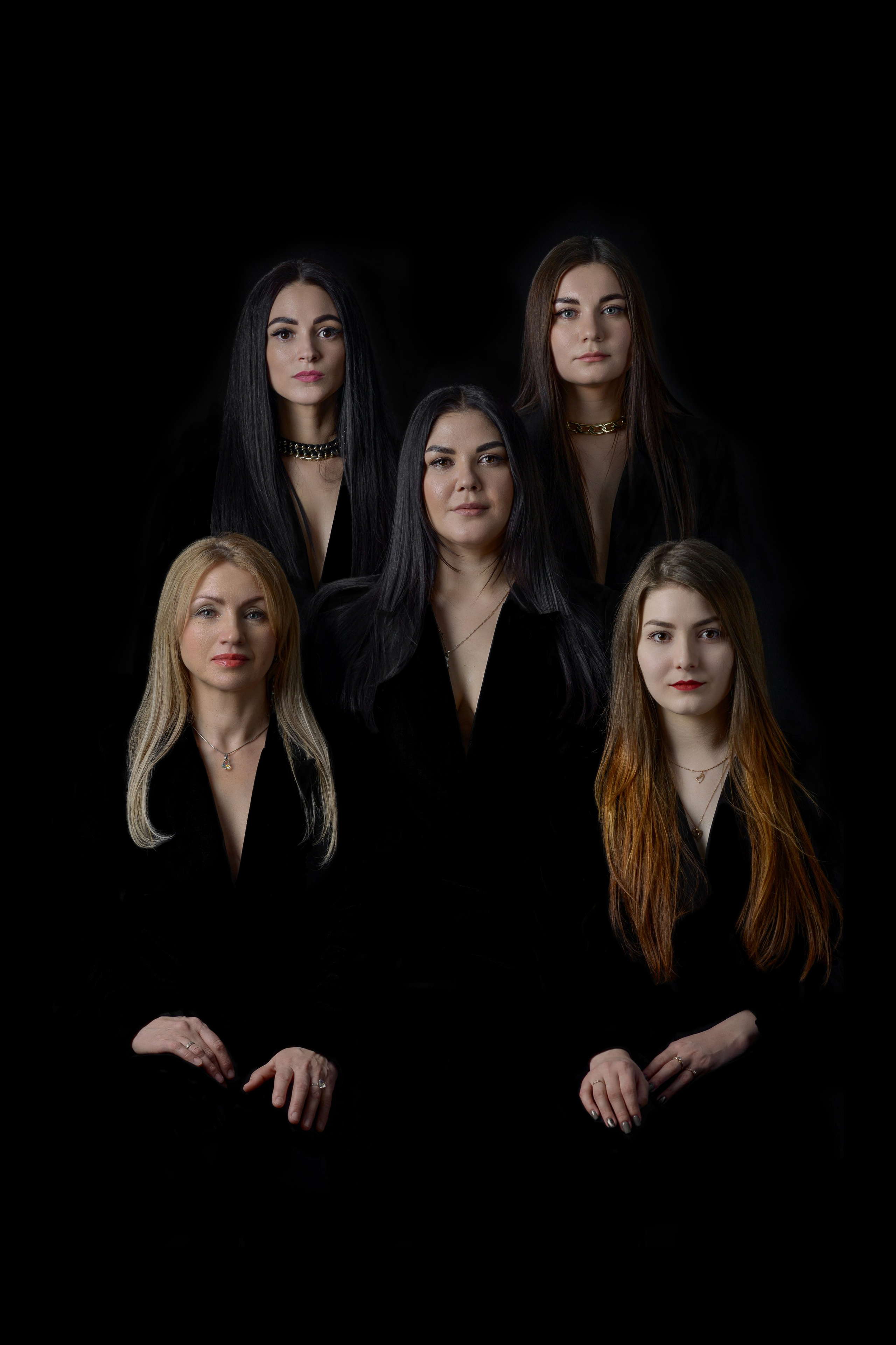 Студия красоты «Мата Хари». Татьяна Гойда портретный и семейный фотограф Ленск. Выпускные альбомы