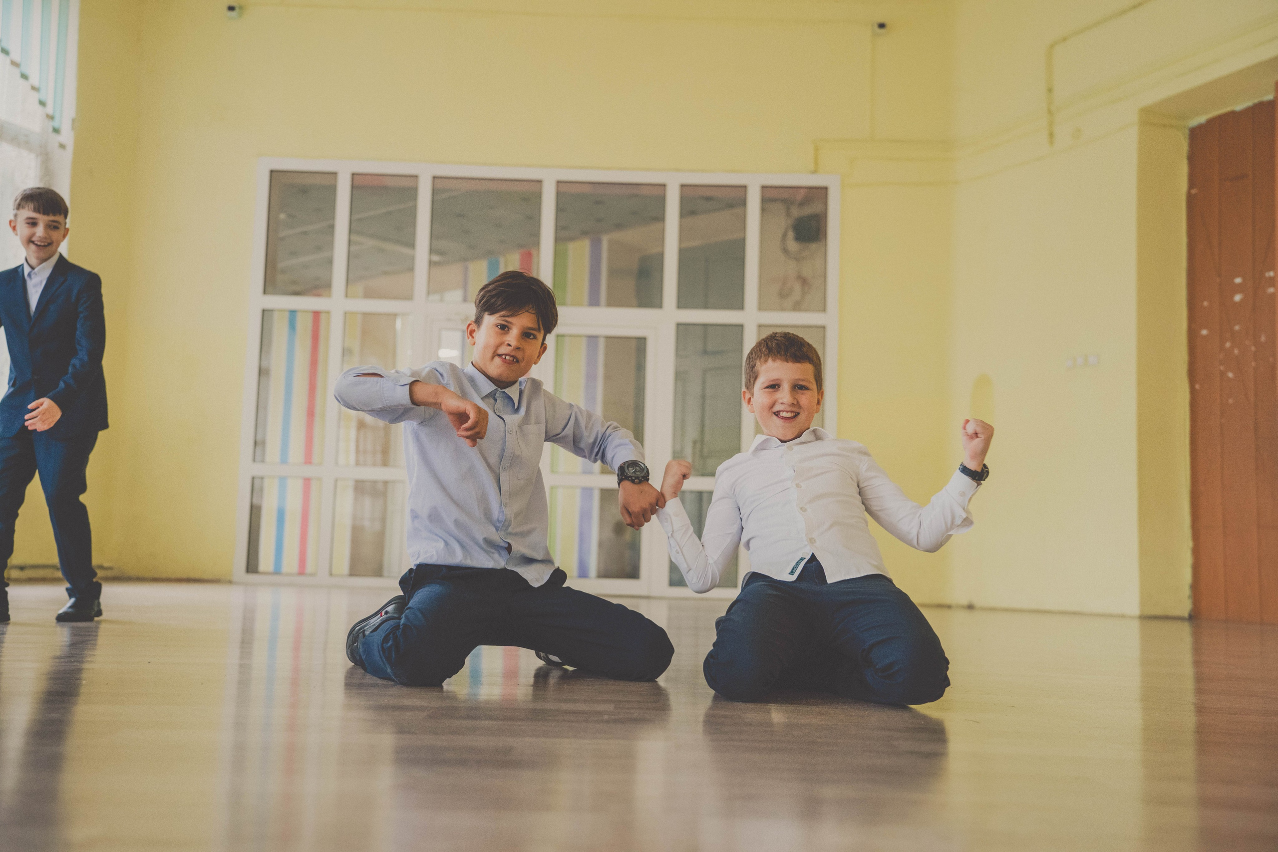 Классбук Гимназия 32 Иваново. Ирина Коновалова школьный фотограф. Выпускные альбомы Ярославль