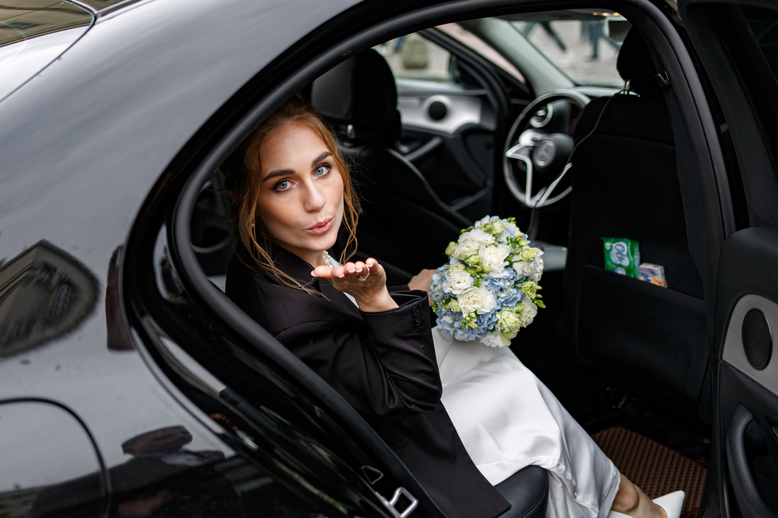 Свадебная фотосессия в городе и в фотостудии. Свадебный фотограф Москва и МО Сергей Киржаев