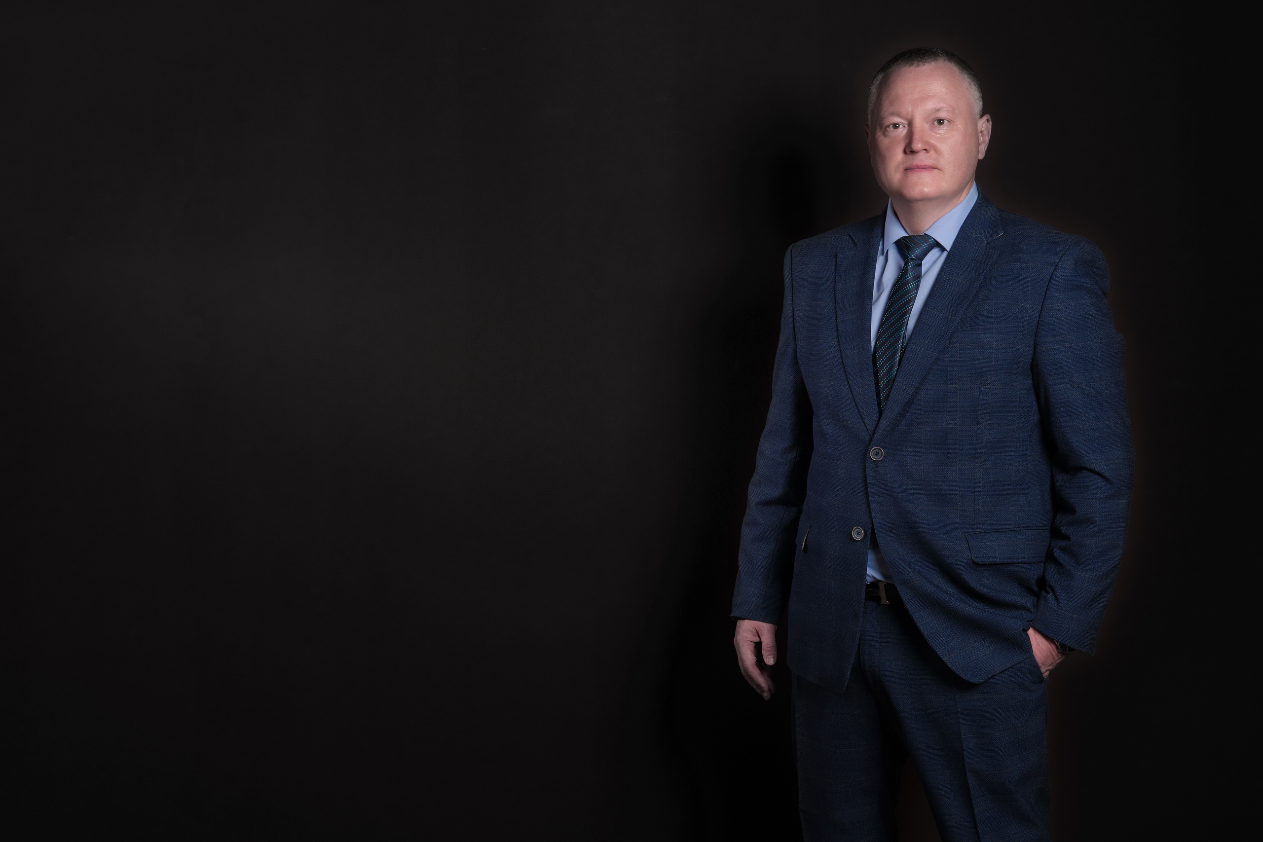 Бизнес портрет. Бизнес, мужской фотограф в Краснодаре | Аксёнов Алексей Владимирович