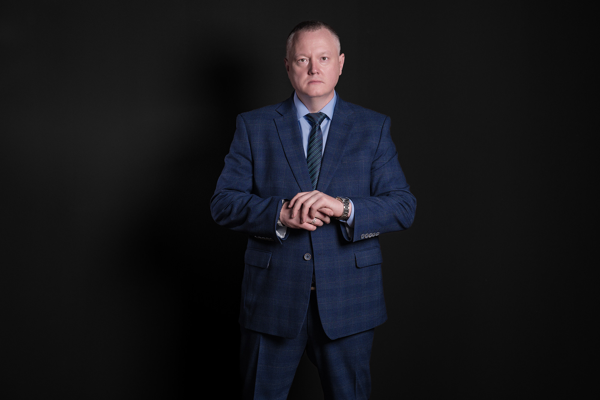 Бизнес портрет. Бизнес, мужской фотограф в Краснодаре | Аксёнов Алексей Владимирович