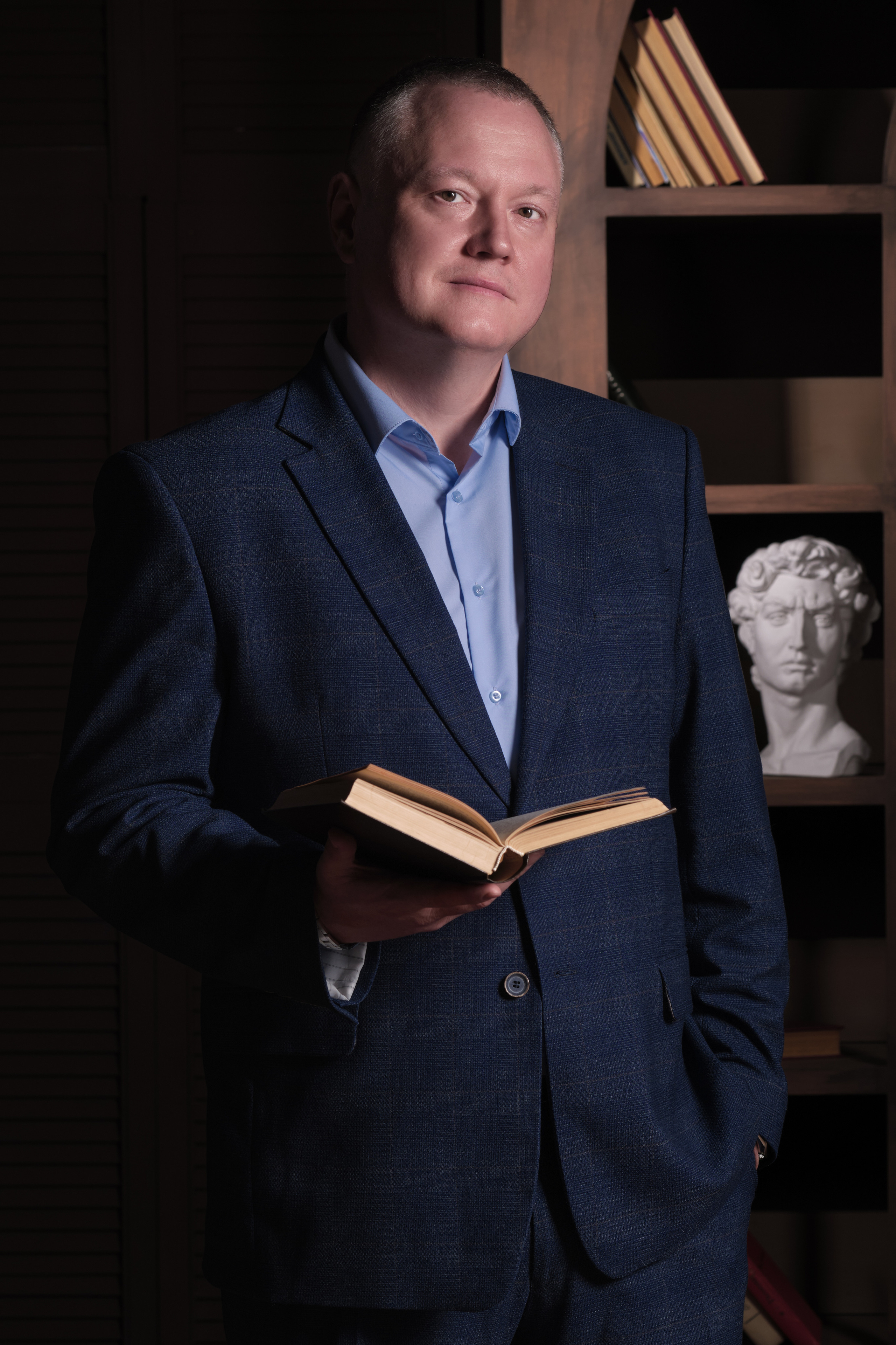 Бизнес портрет. Бизнес, мужской фотограф в Краснодаре | Аксёнов Алексей Владимирович