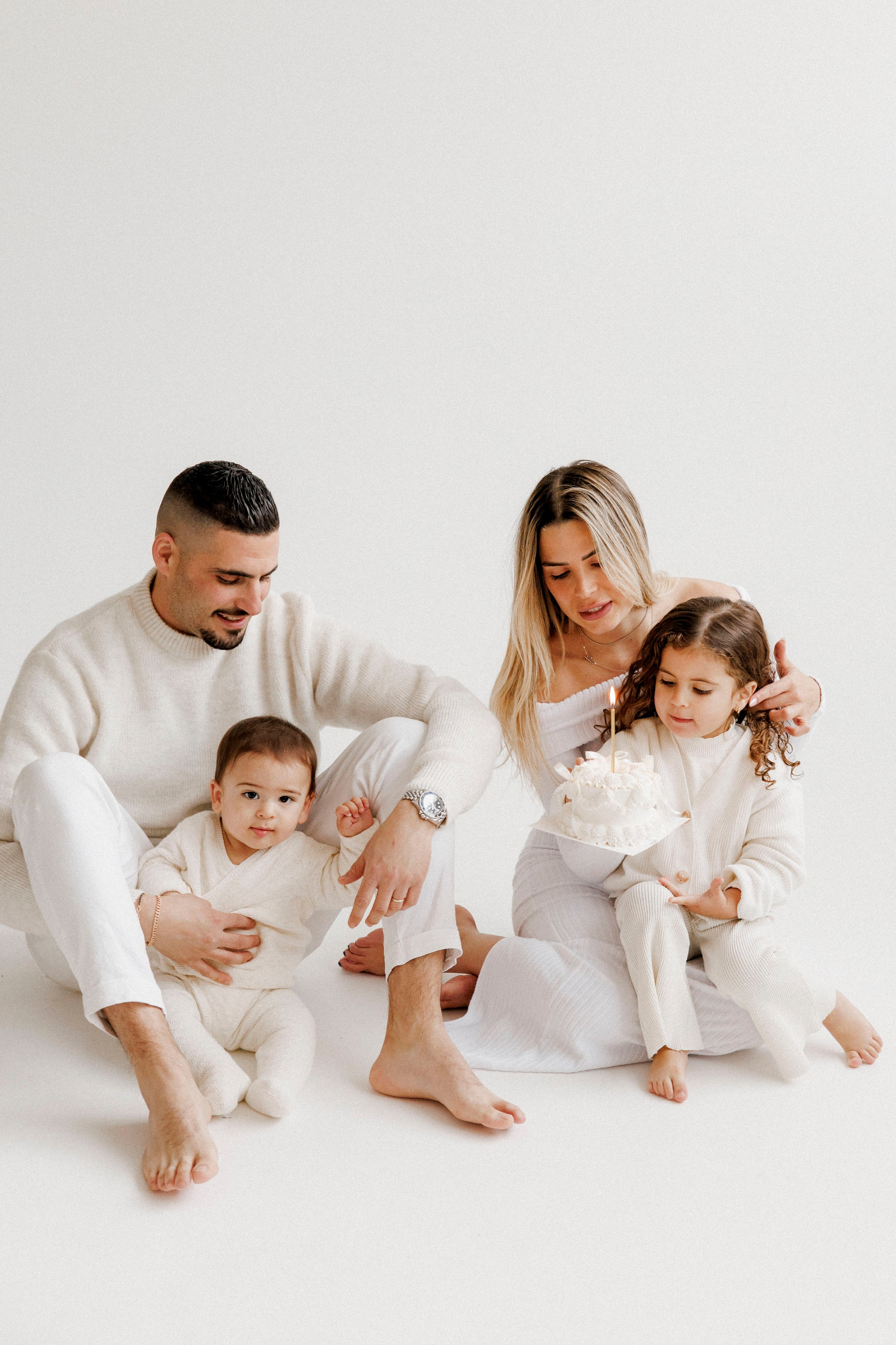 Family photoshoot in White Studio. Wedding and family photographer