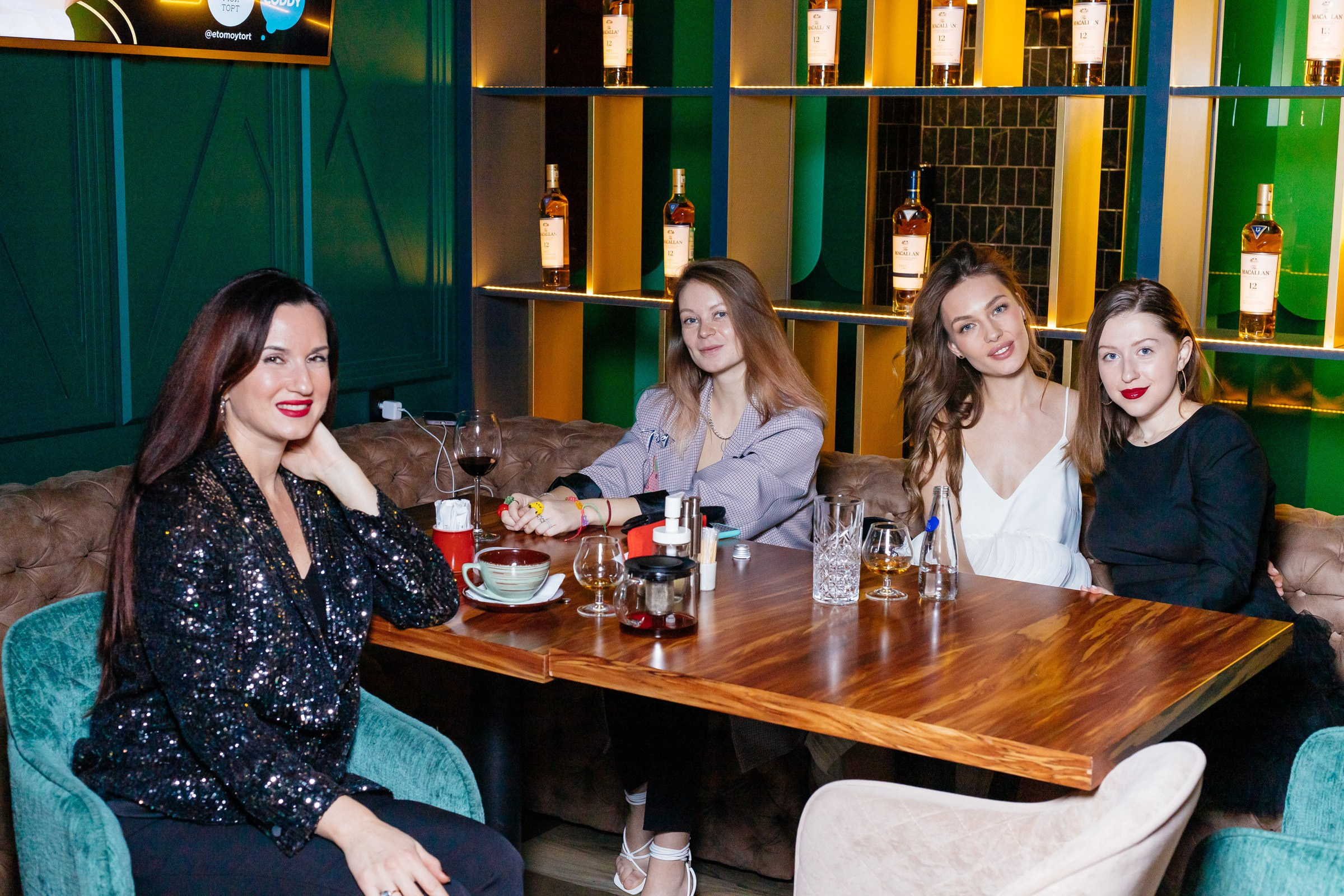 КАРАОКЕ БАР P'YANO. Репортажный и портретный фотограф в Екатеринбурге Гизатуллин Марат