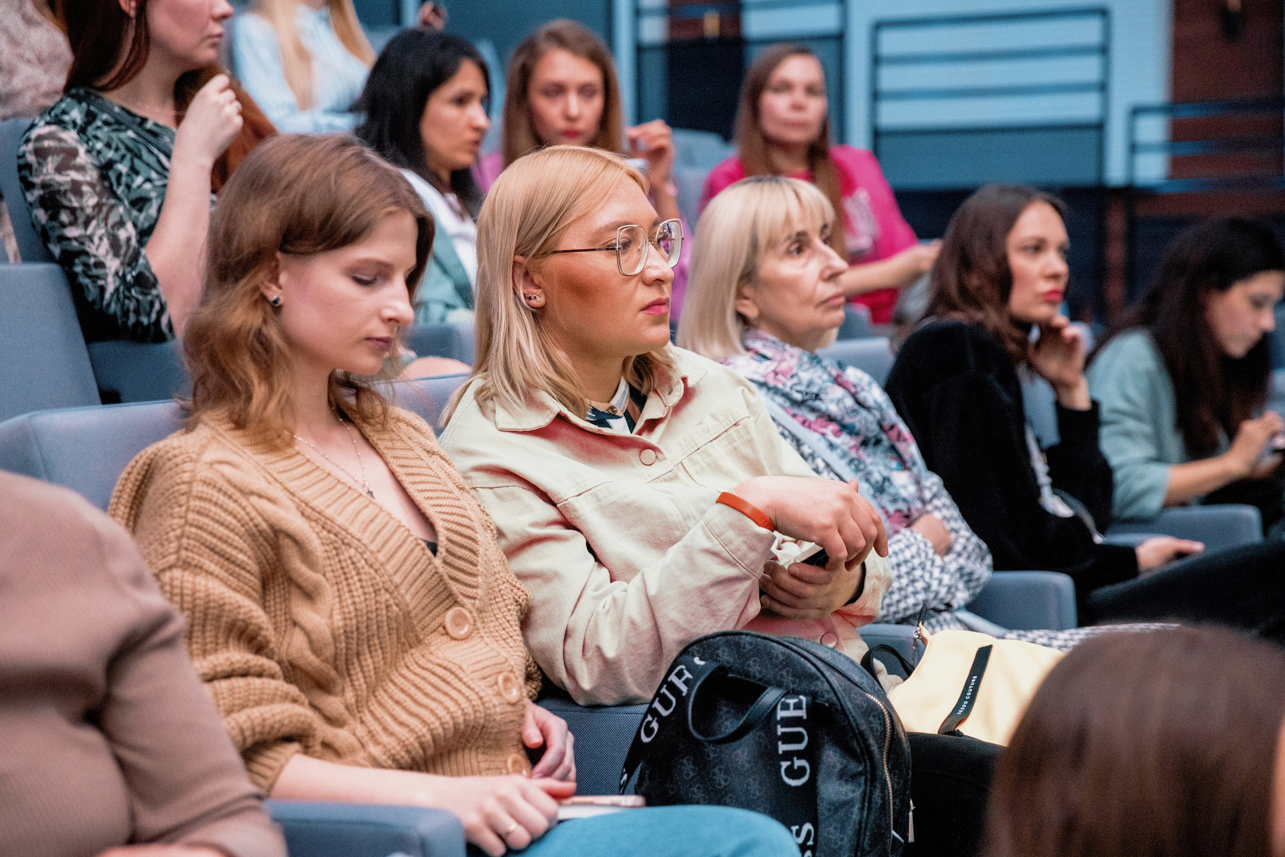 Конференция для мам. Репортажный и портретный фотограф в Екатеринбурге Гизатуллин Марат