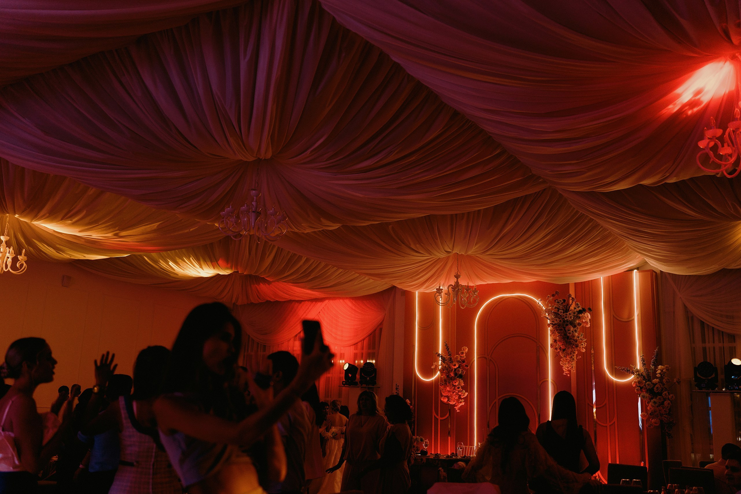 Премиум свадьбы в Ростове-на-Дону от ДЕЙЗИ. Ресторан Усадьба. Студия событий ДЕЙЗИ. Организация мероприятий. Свадебное агентство в Ростове-на-Дону. Свадебный организатор. Организация свадьбы под ключ