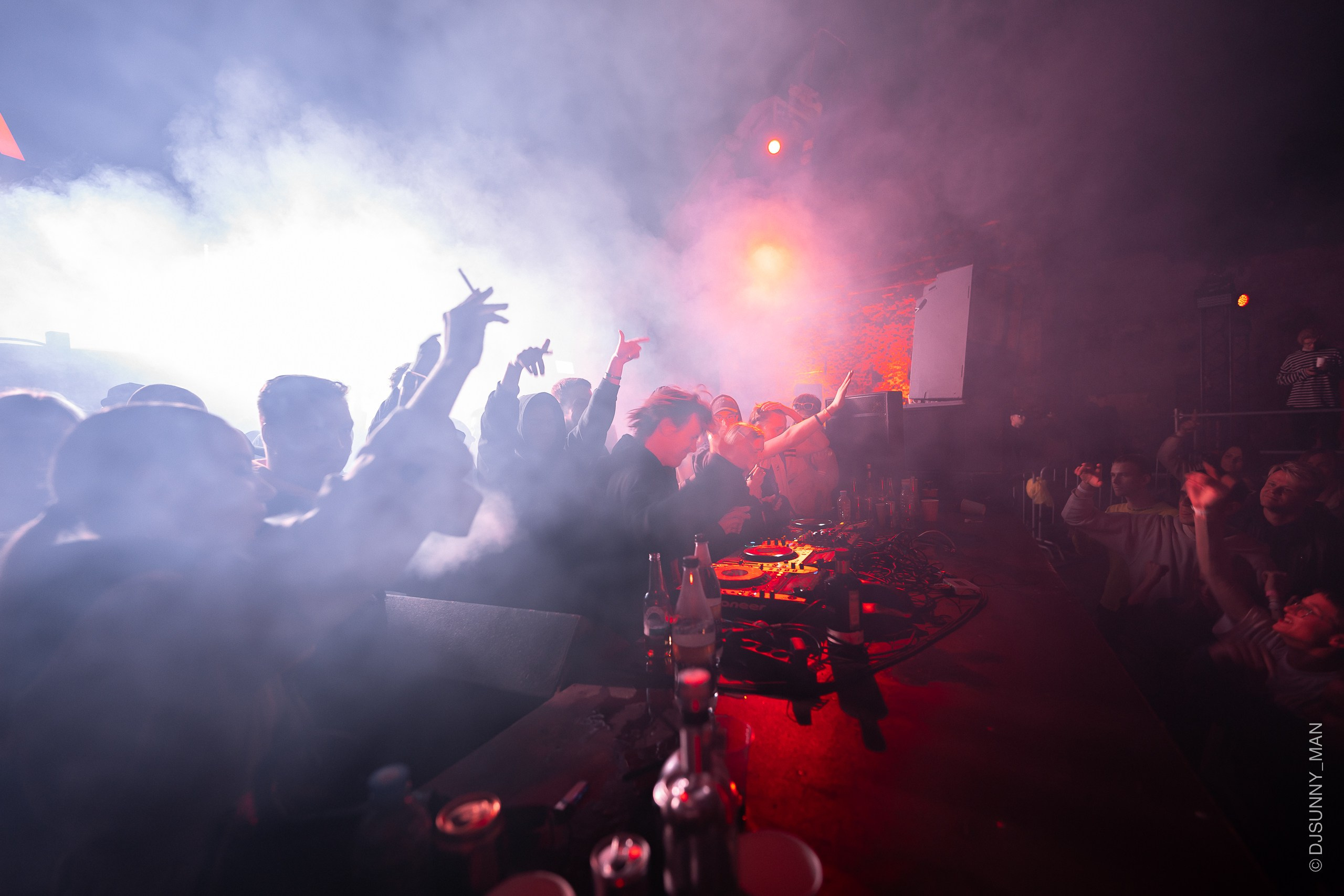 Metro Gorkovskaya. Sunnyman