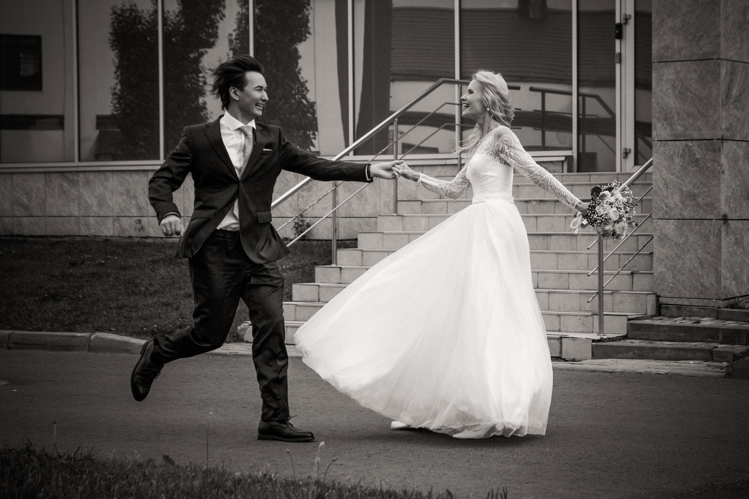 Свадебная фотосессия на ВДНХ. Свадебный и семейный фотограф в Москве и Подмосковье Лариса Козлова