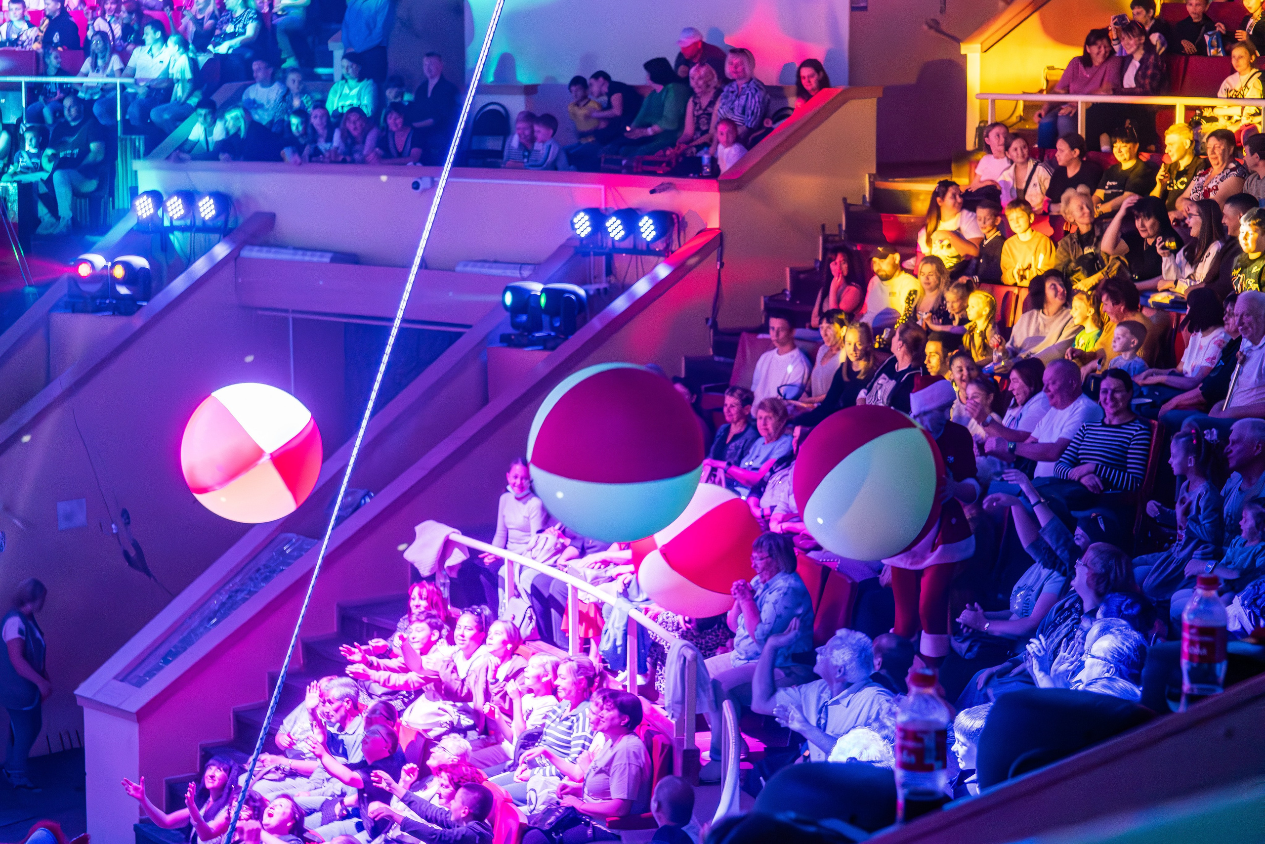 Цирк на льду «Айсберг» в Луганске. Фотограф в РФ и ЛНР Юлия Федосеева