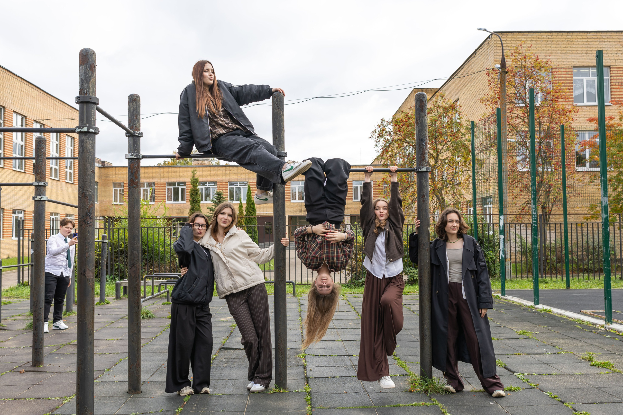 Съемка у школы. Семейный и детский фотограф Анна Петракова