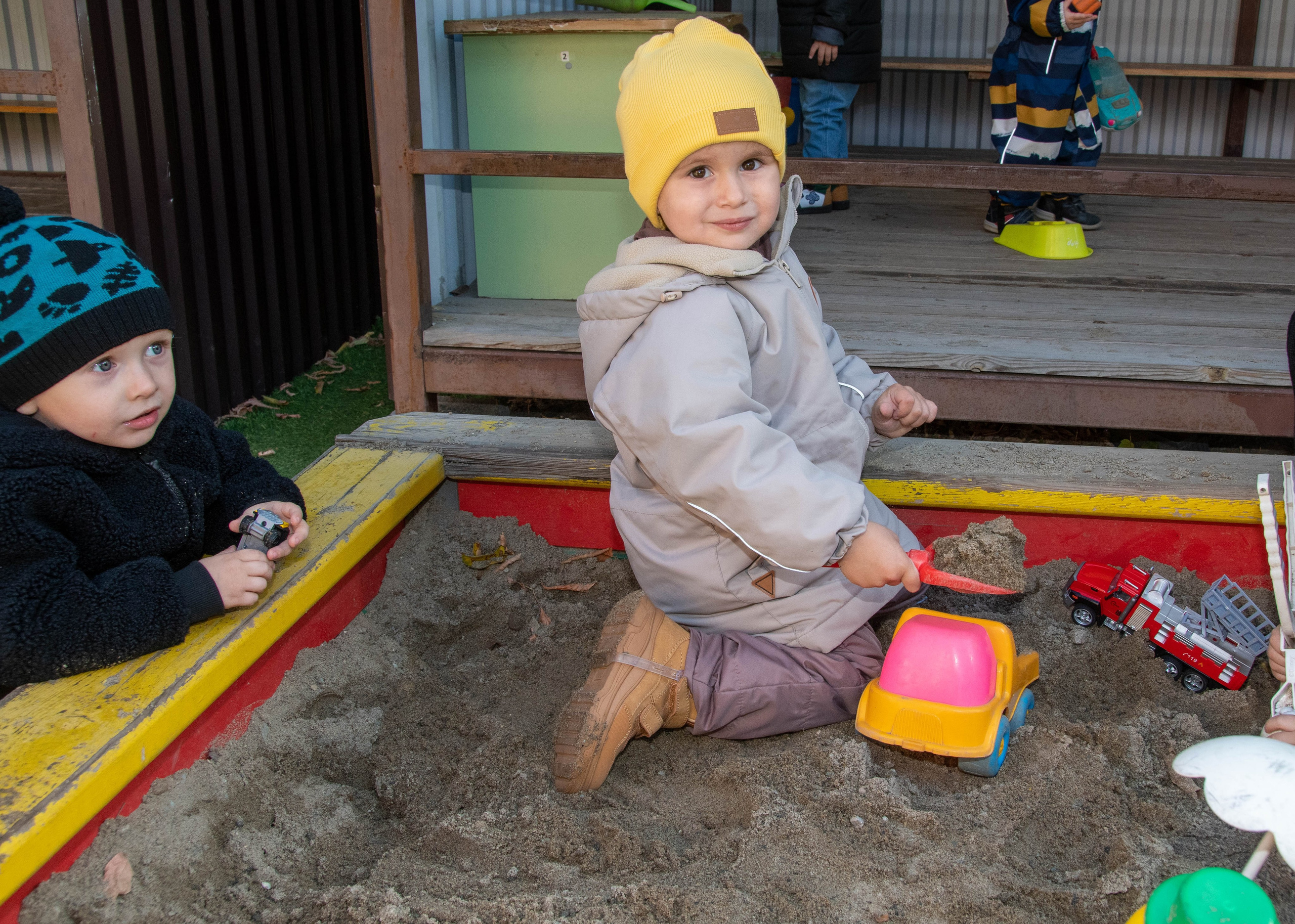 2023 г. День дошкольного работника и прогулка. Репортажный и детский фотограф в Новосибирске