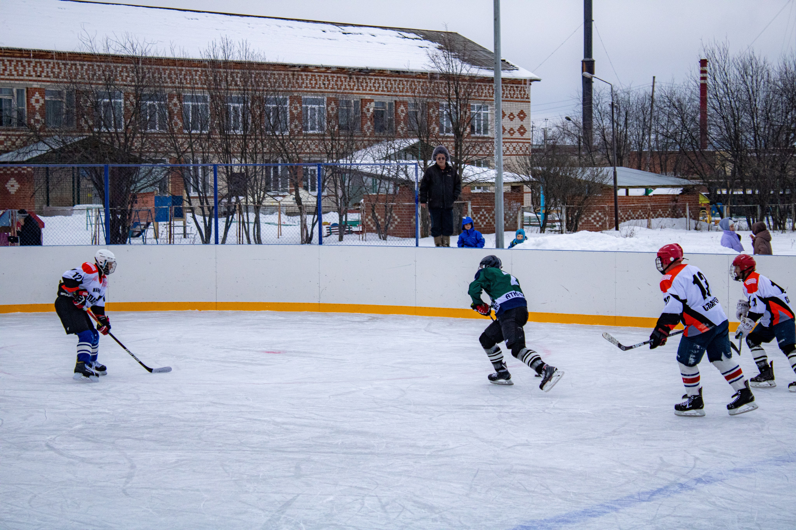 Хоккей г.п Атиг-г.Нижние Серги