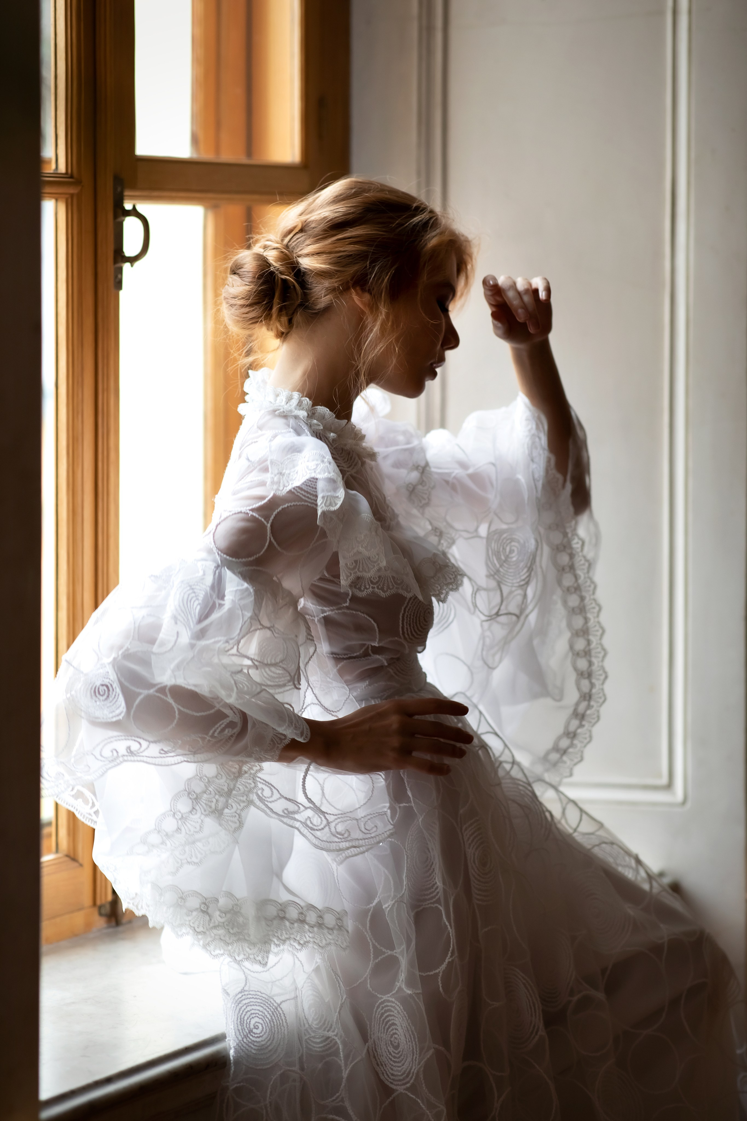 A26. Дизайнер костюмов и украшений, фотограф