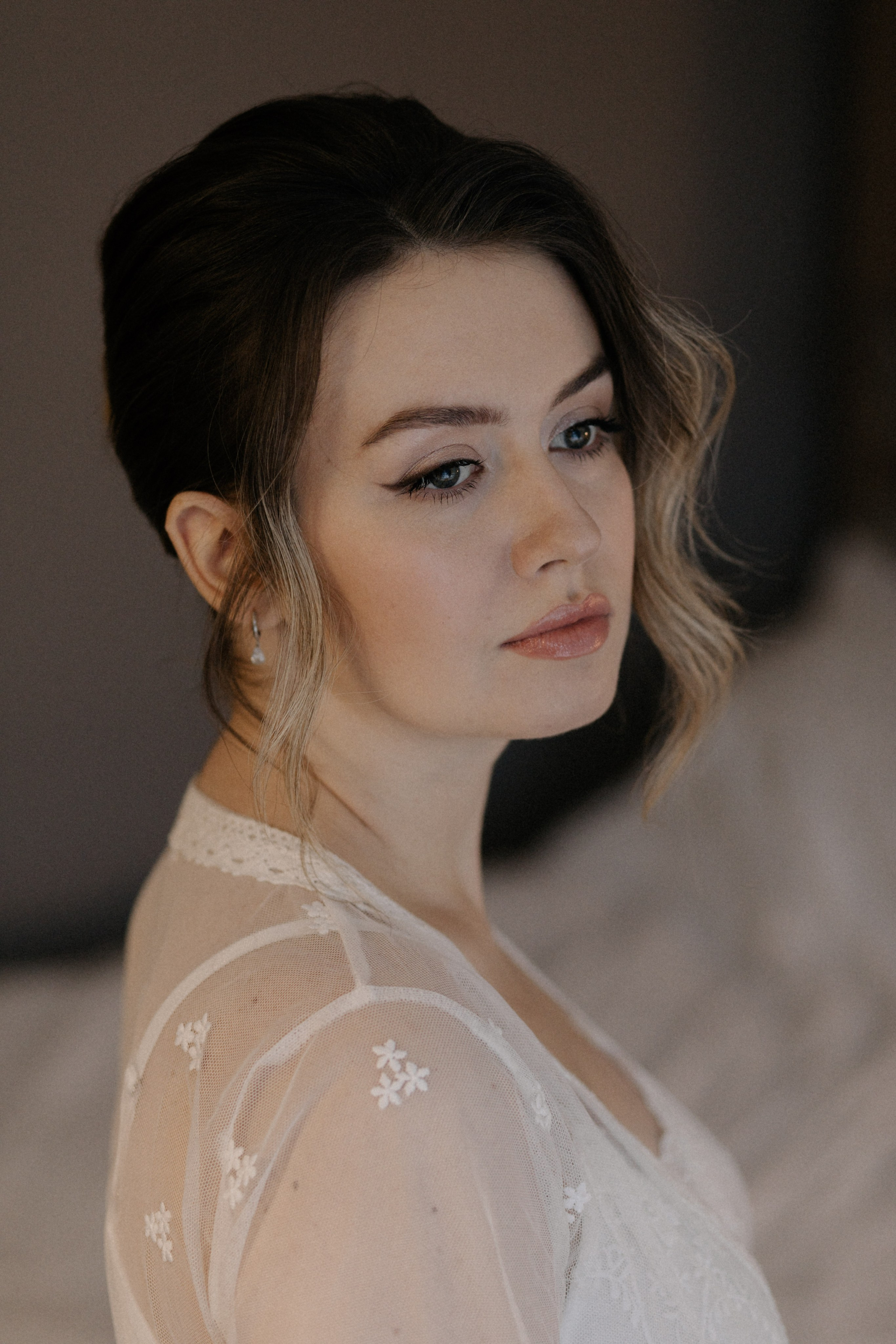 Ксюша и Илья. Утро в отеле роспись в Birds. Свадебный и портретный фотограф в Москве Анастасия Масюк