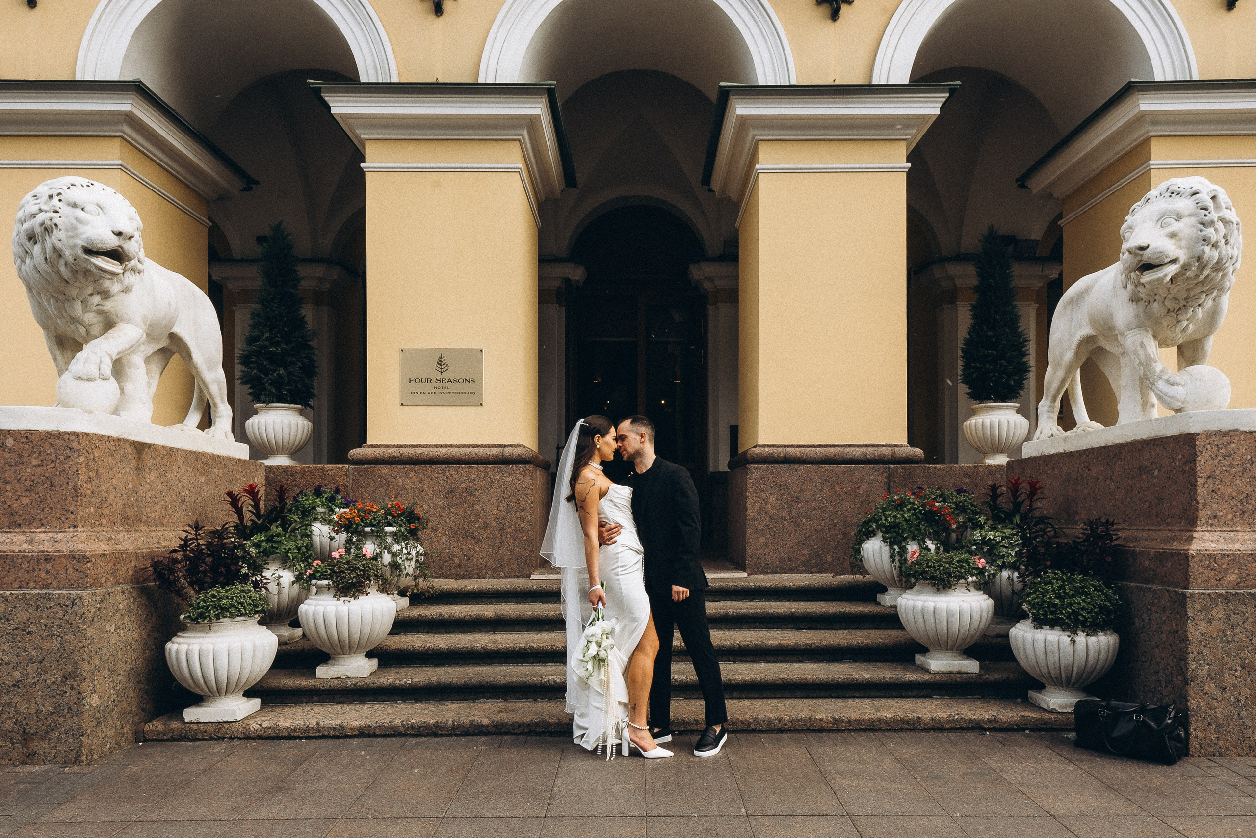 Свадебная Фотопрогулка Исаакиевский. Фотограф ПИТЕР СПБ Надежда Баранова