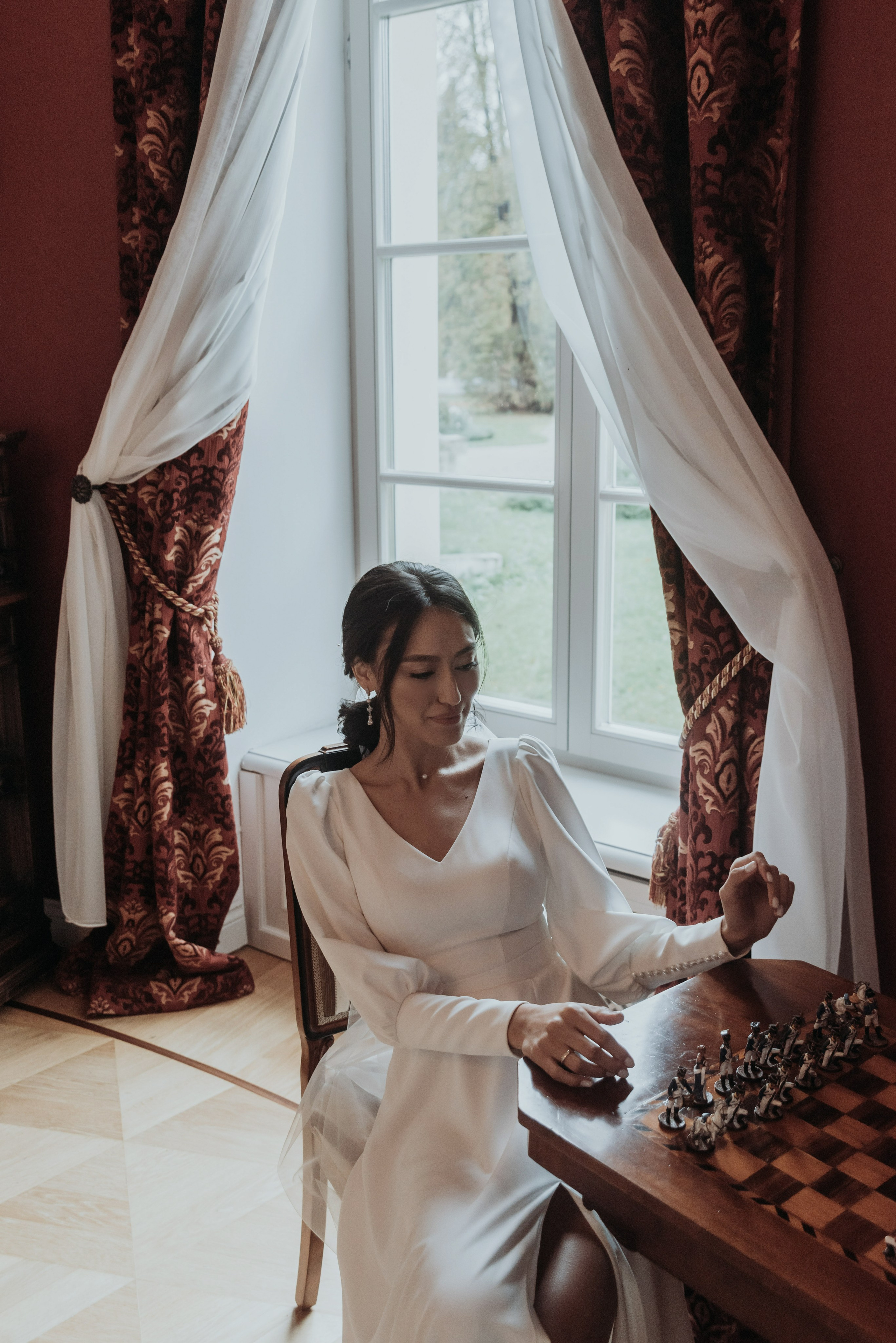 Свадебная фотосессия в Твери в красивой локации в замке в Московской области. Свадебный фотограф в Твери, Москве и Санкт-Петербурге Денисова Екатерина