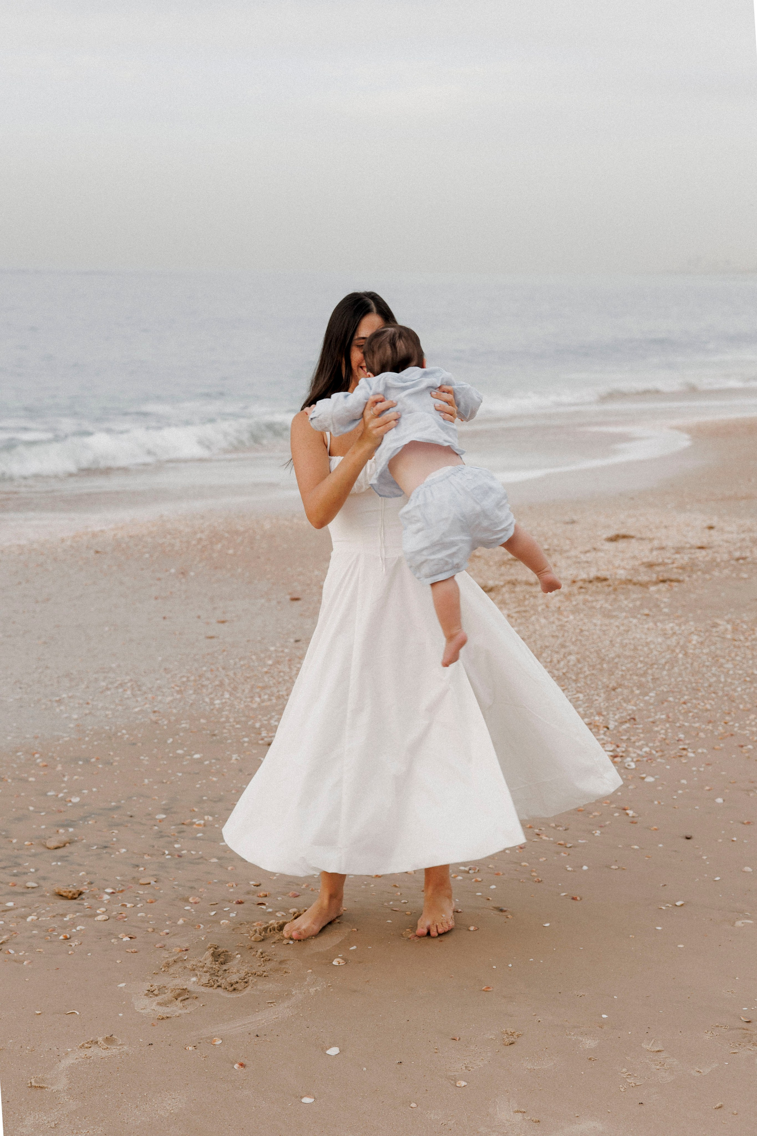 First year family photos near the sea. Главная