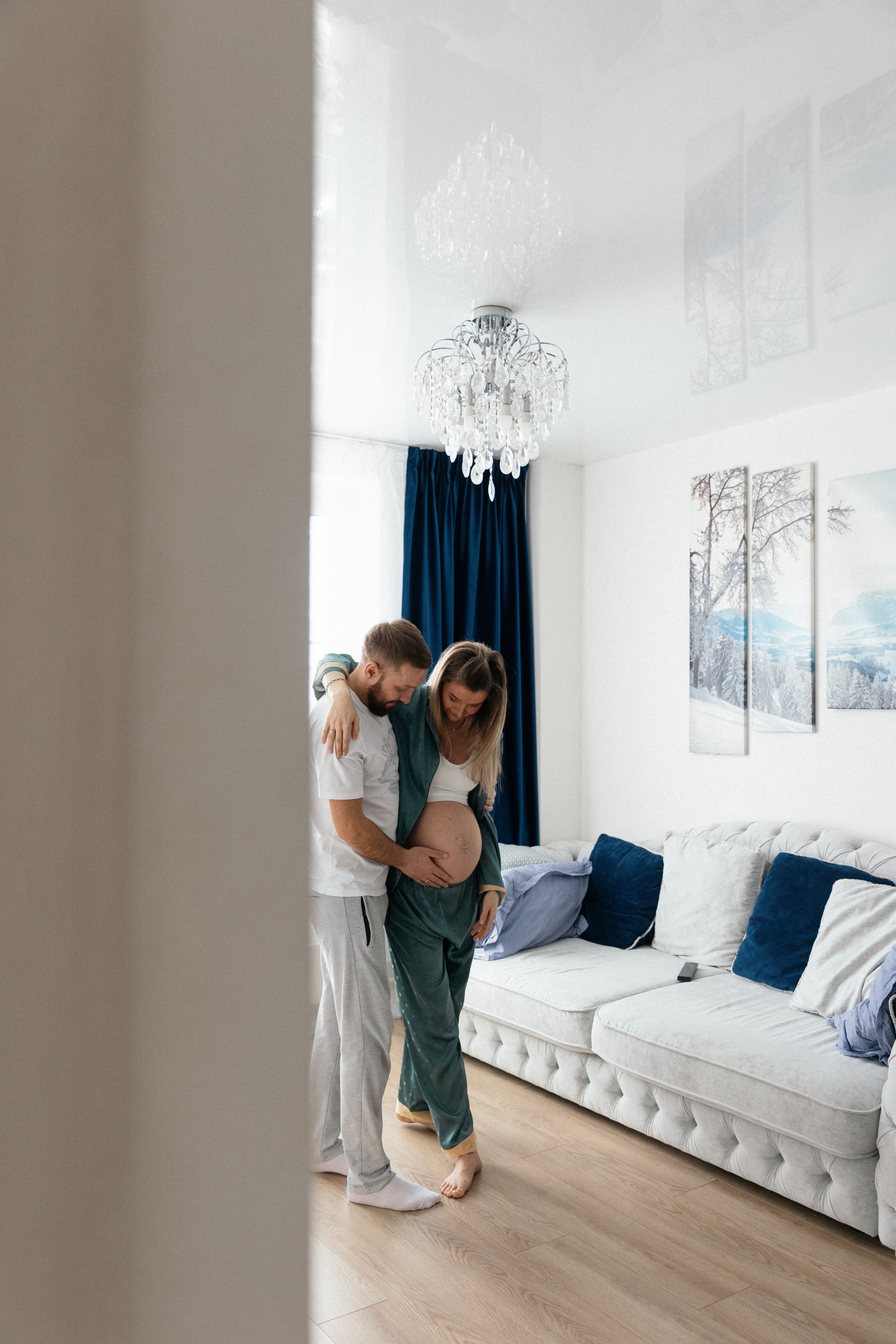 Семейная домашняя фотосессия беременности. Свадебный фотограф в Москве Полина Лелетко