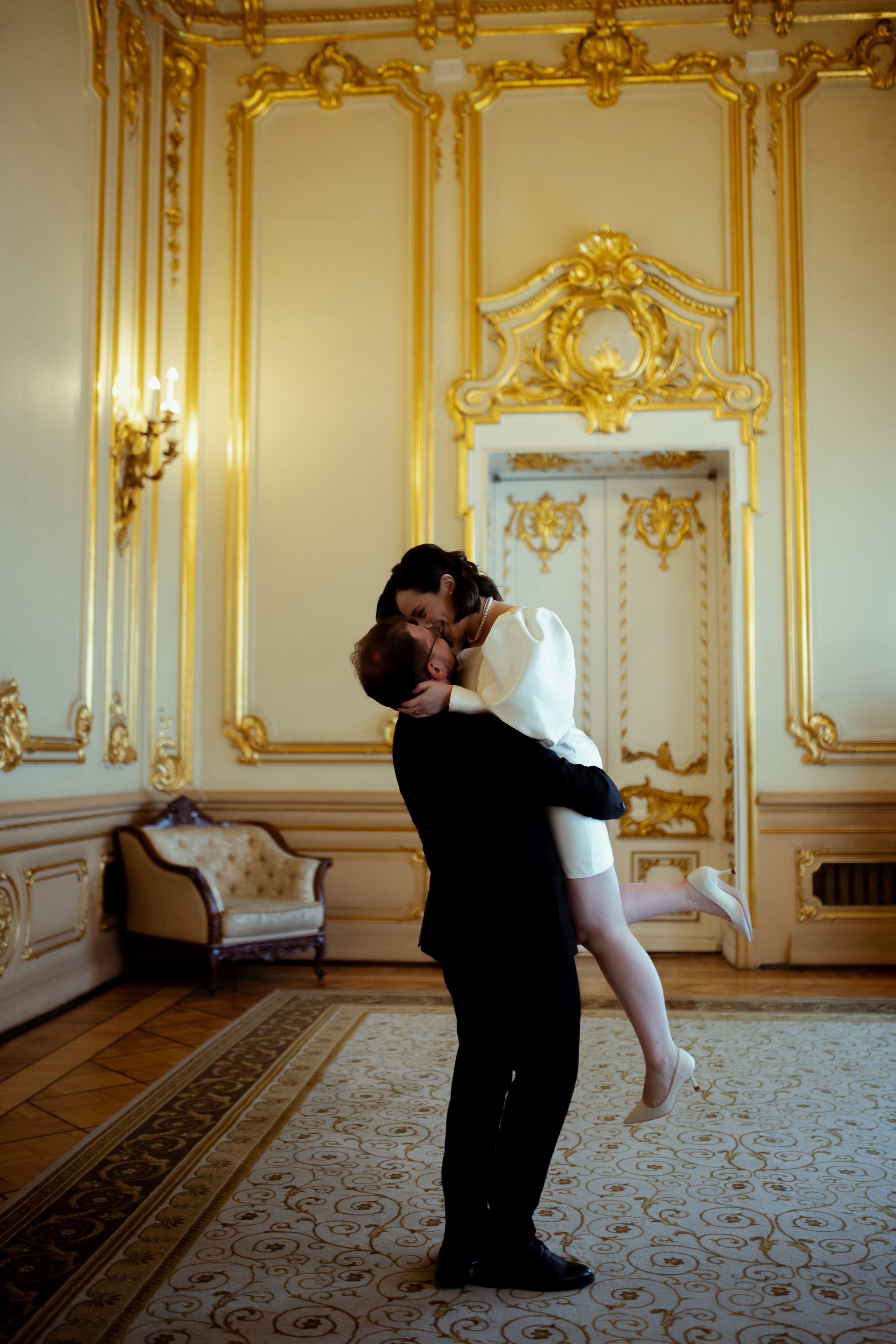 Свадебная фотосессия в первом дворце бракосочетания. Свадебный фотограф в Санкт-Петербурге Анна Суровцева