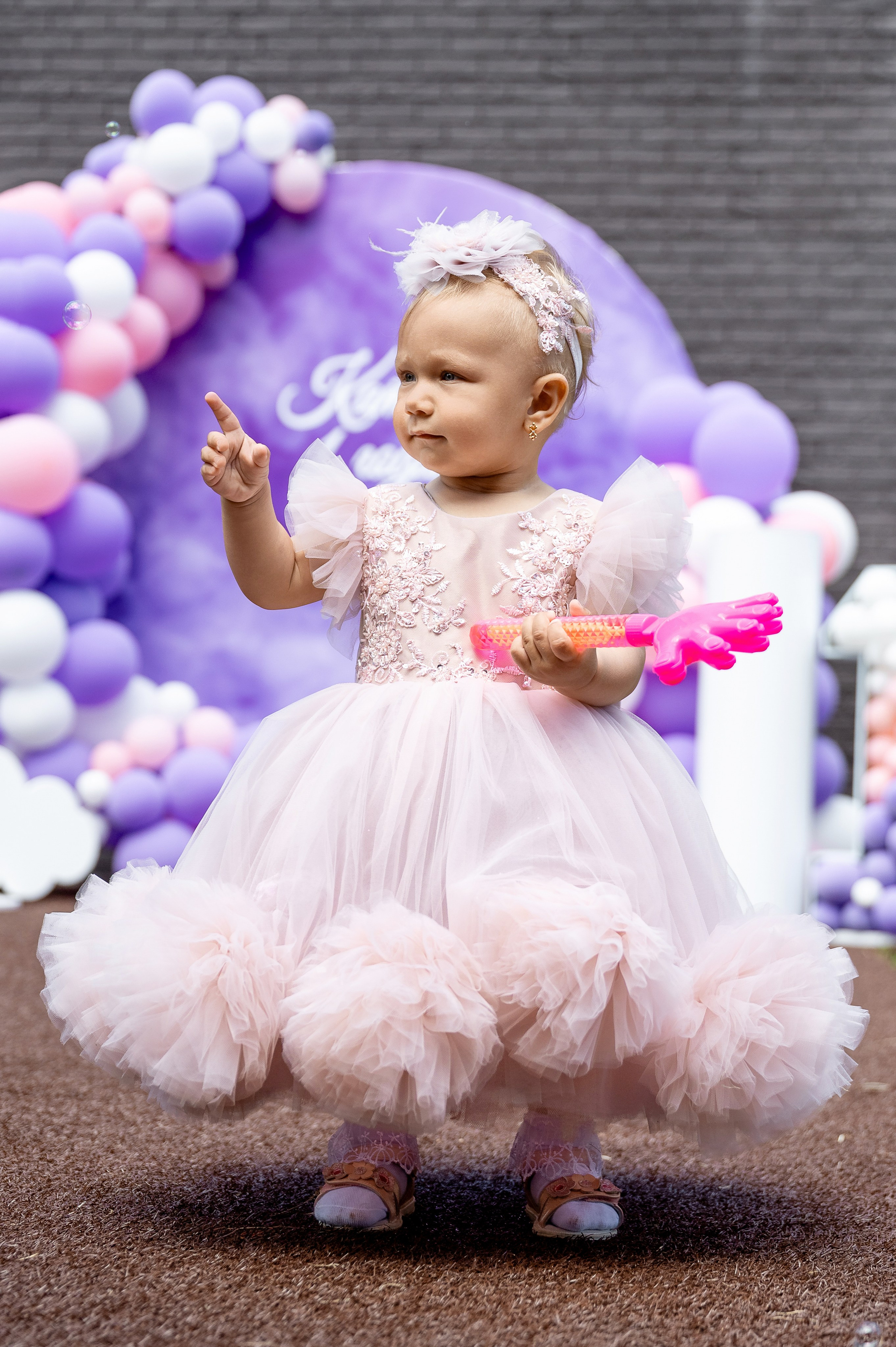 Катюше 1 годик. Фотозона. Свадебный, семейный и репортажный фотограф. Брянск. Эльвира Голенкова