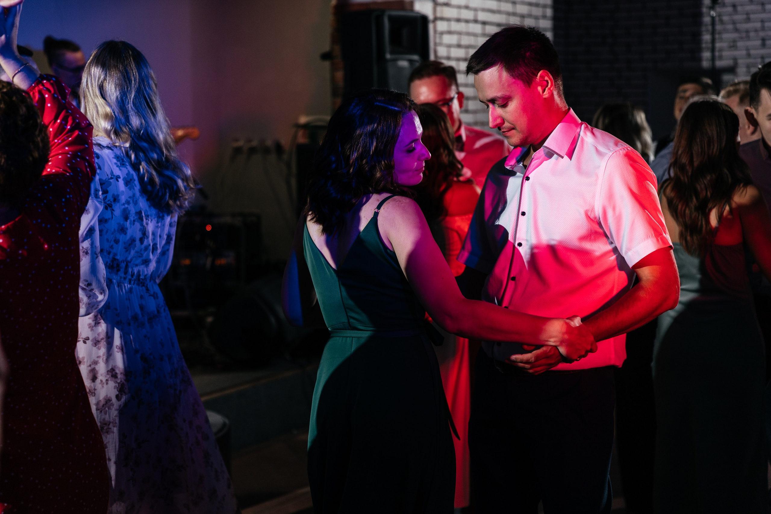 Свадебный фотограф Уфа — Руслан ГабдлисламовЖивые эмоции, красивые кадры, воспоминания на всю жизнь.Работаю по всей Республике Башкортоста. Свадебный фотограф Уфа Руслан Габдлисламов