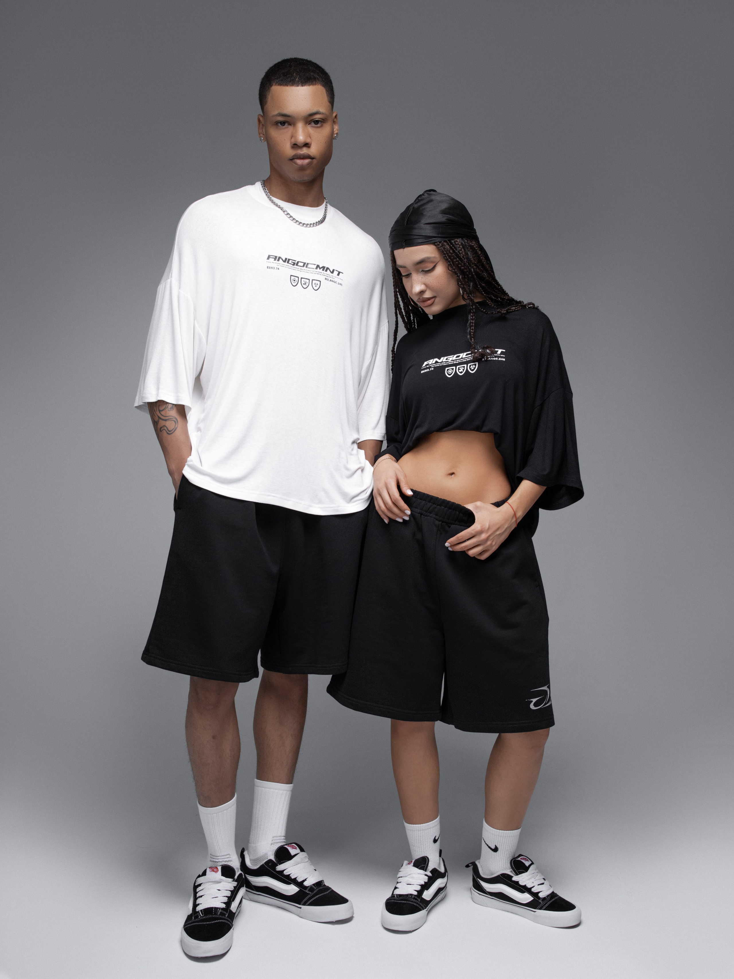 КАТАЛОГ | серый фон. RUNA production — стильные съемки для брендов