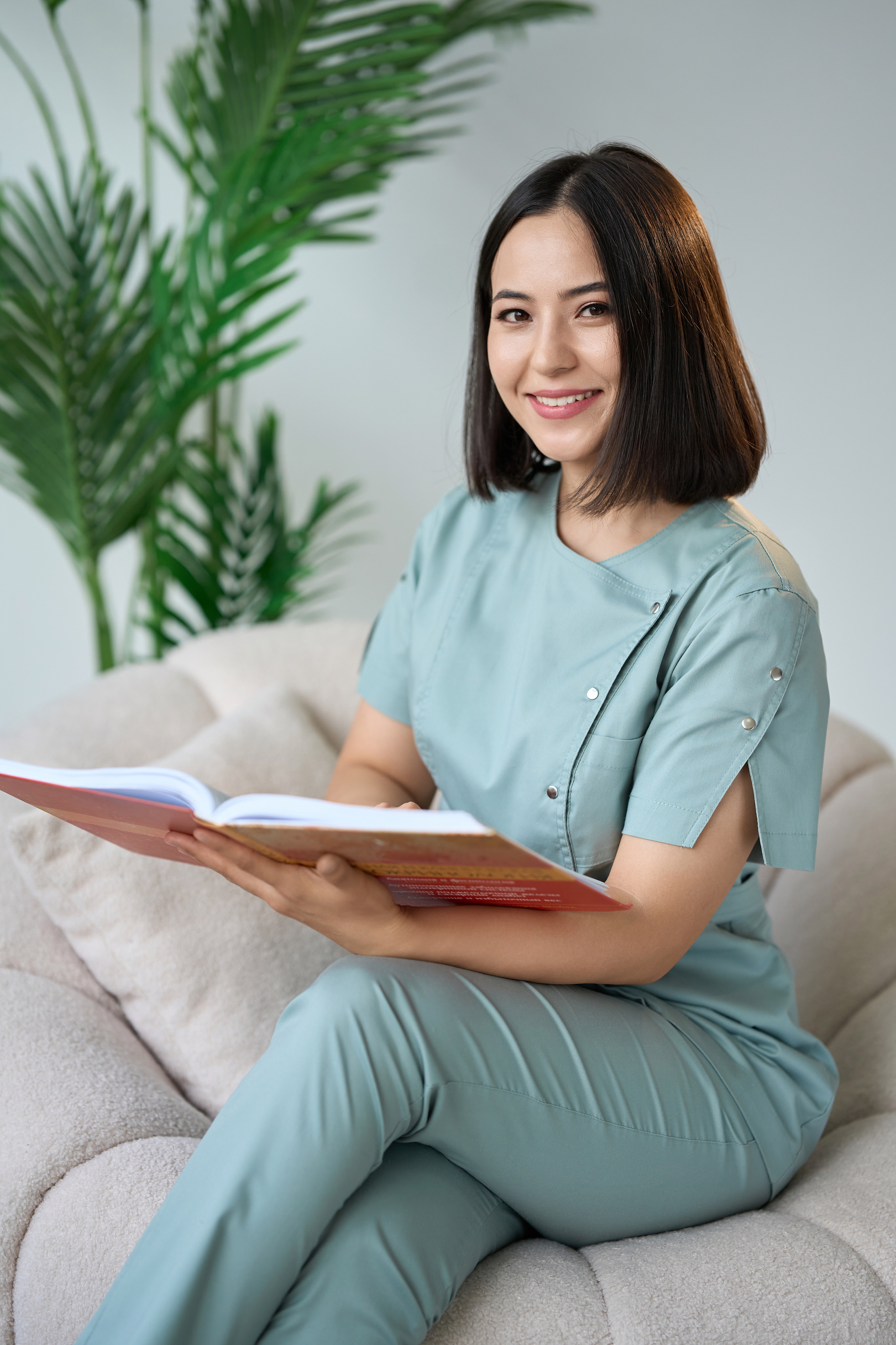 СЫМБАТ. ВРАЧ ЭНДОКРИНОЛОГ. Портретный фотограф в Павлодаре Руслан Насыров