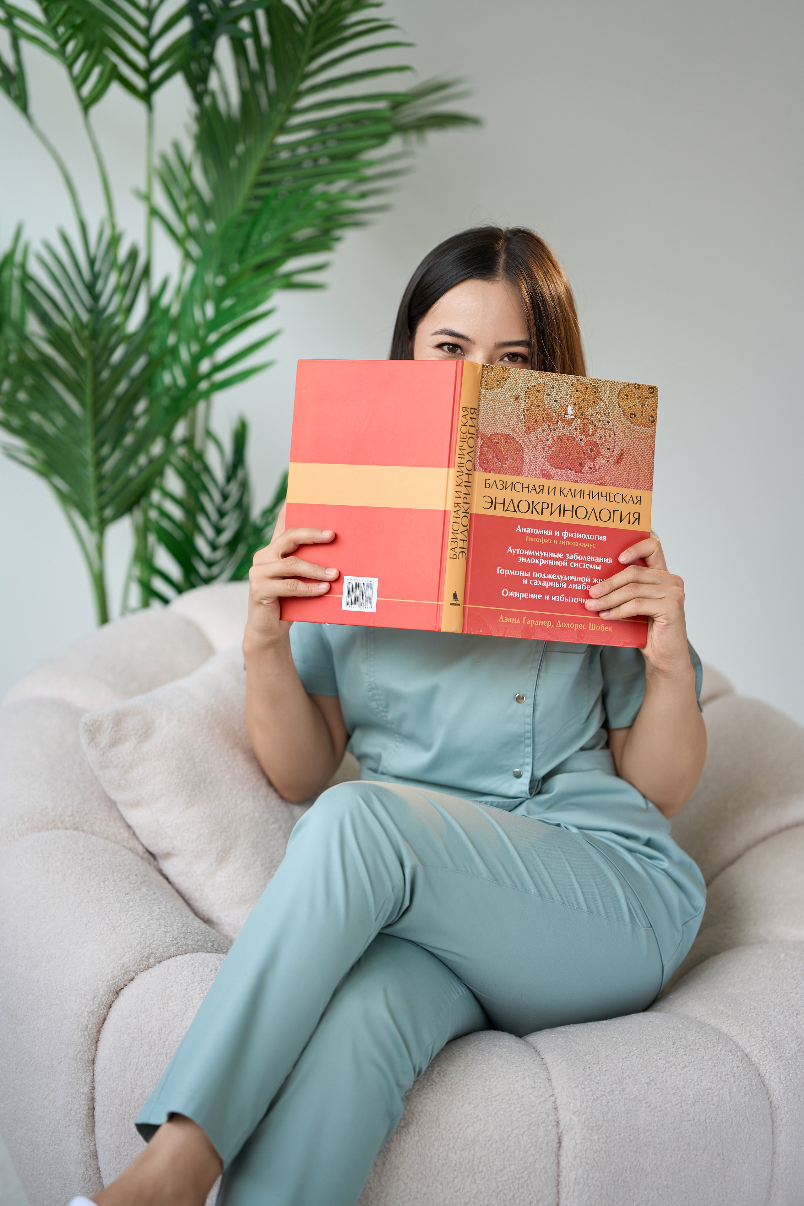 СЫМБАТ. ВРАЧ ЭНДОКРИНОЛОГ. Портретный фотограф в Павлодаре Руслан Насыров