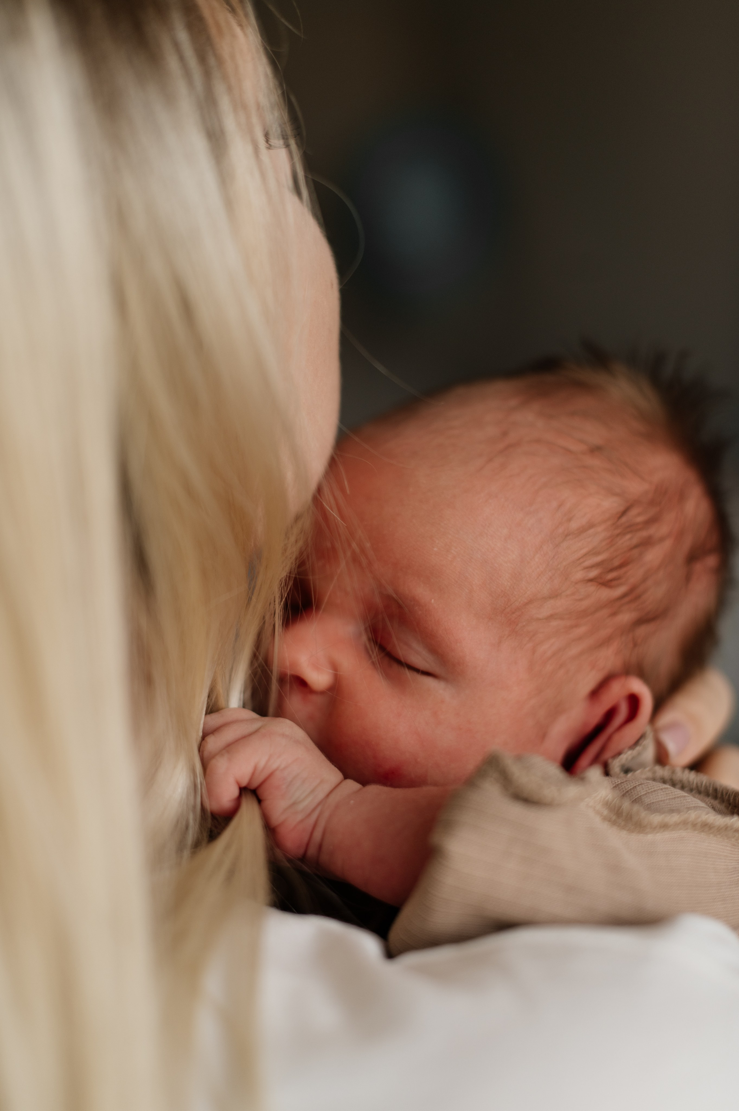 Злата Юнус и Алан дома. Семьи