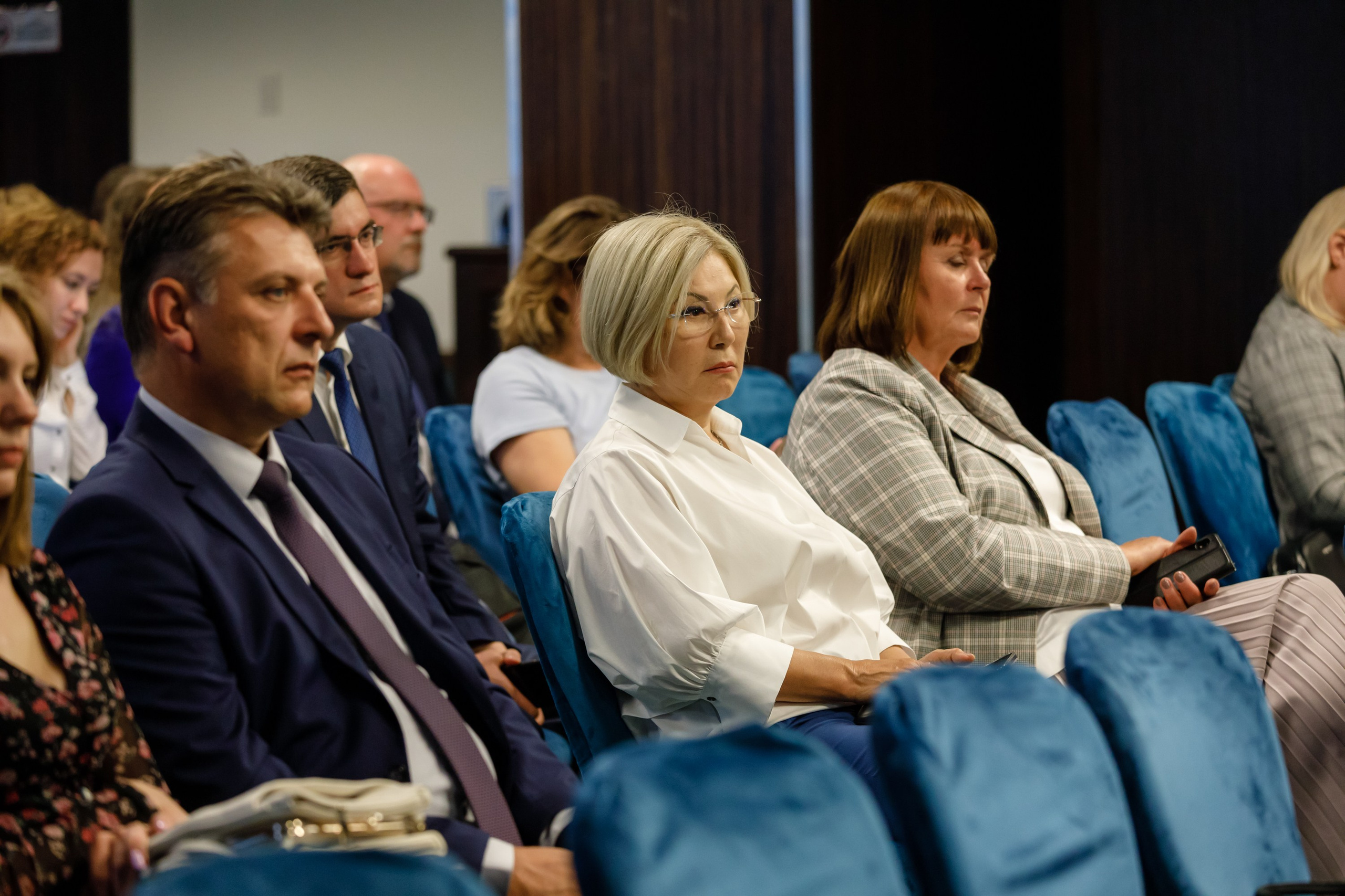 Конференция. COSMOS. Свадебный фотограф в Ярославле Анастасия Архипова