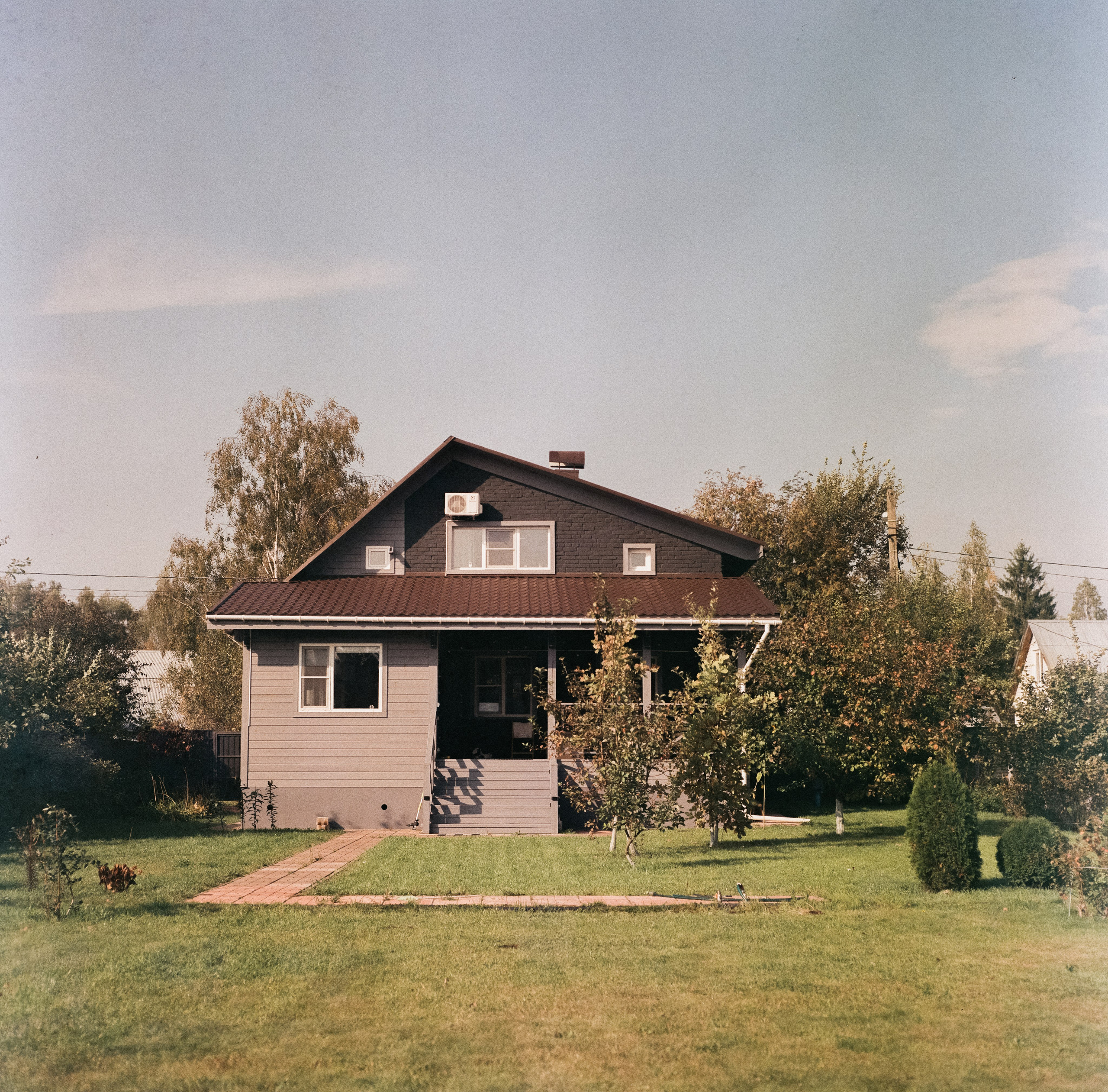 Kowa Six с объективом Kowa 85 mm f/2.8 / Fujicolor Super HR 100