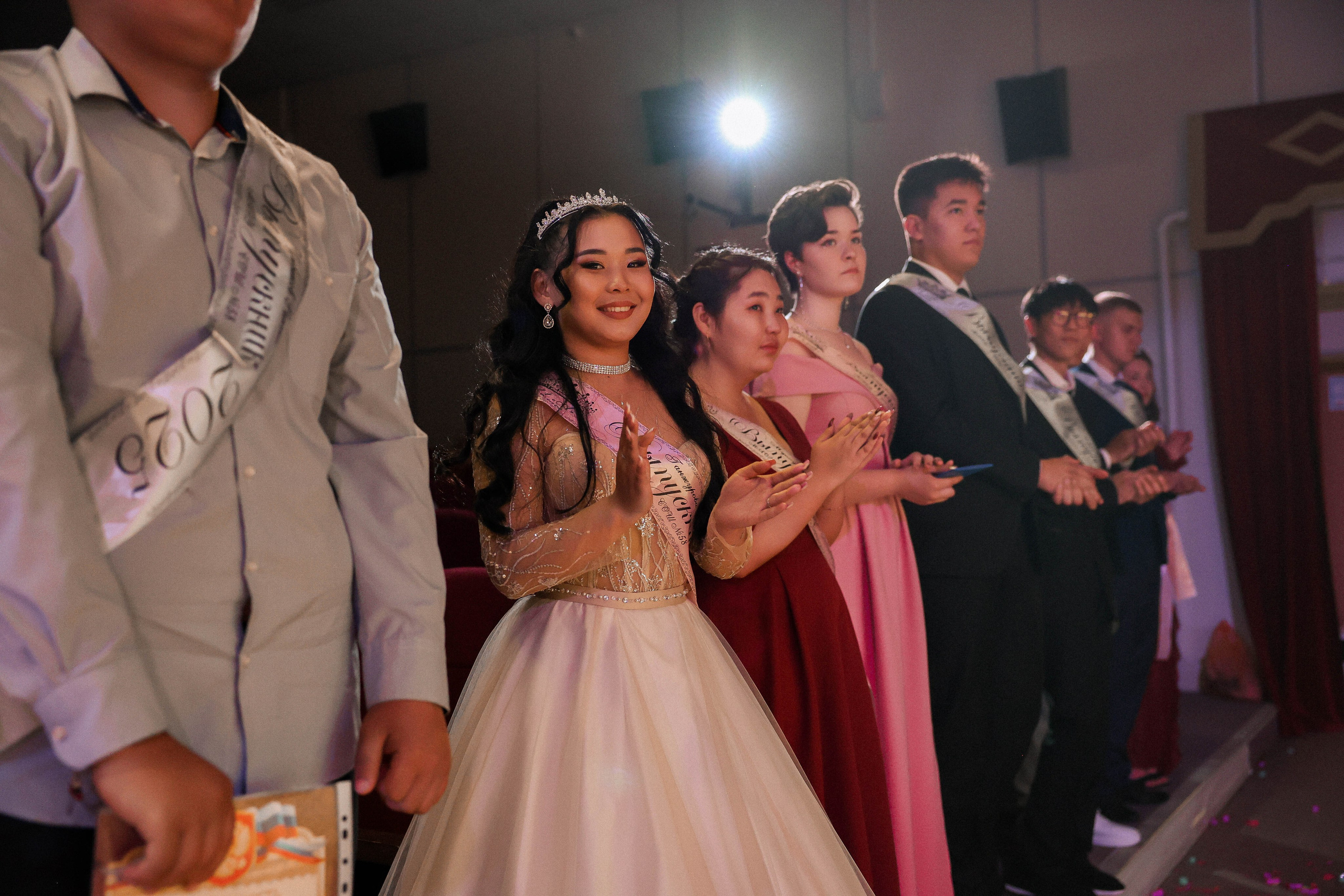 Вручение аттестатов 2025 |№ 58. Свадебный и Школьный фотограф Улан-Удэ Бурятия Джулия Топоева Выпускные альбомы Фотограф на мероприятие