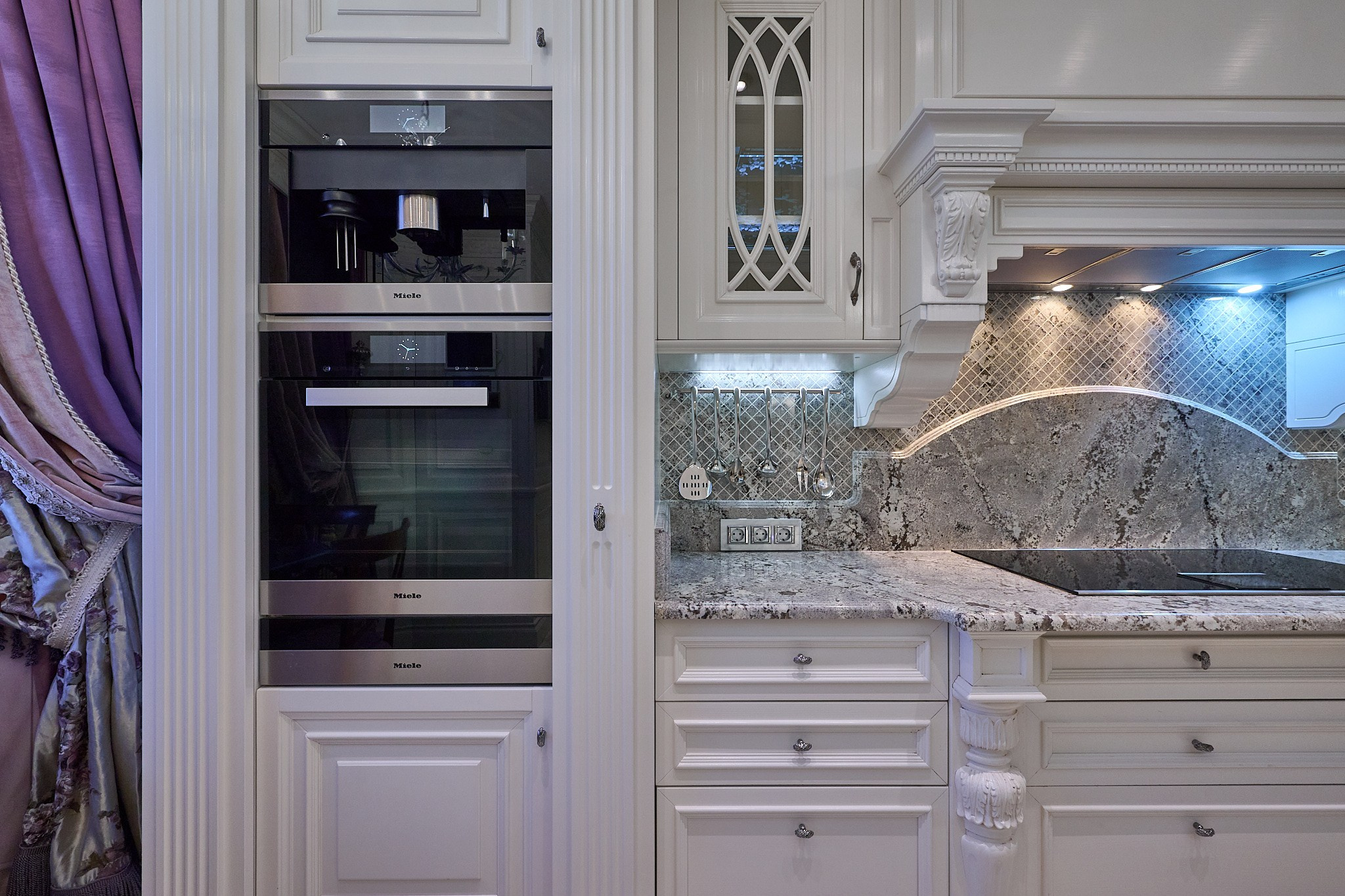 кухня белая 