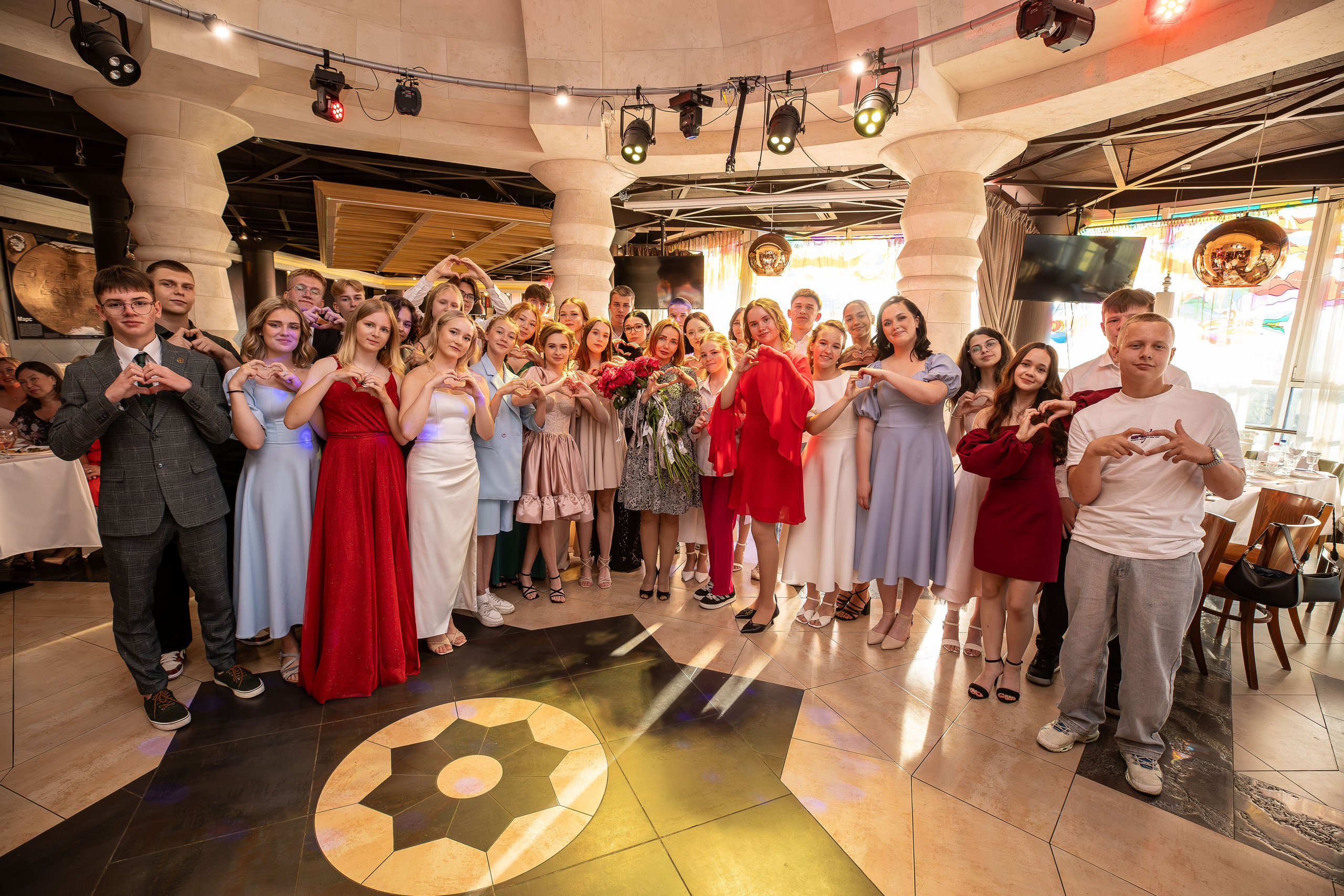 Фото и видео на выпускной в школе и детском саду. Свадебный, семейный видеограф и фотограф в Екатеринбурге Николай Рыков