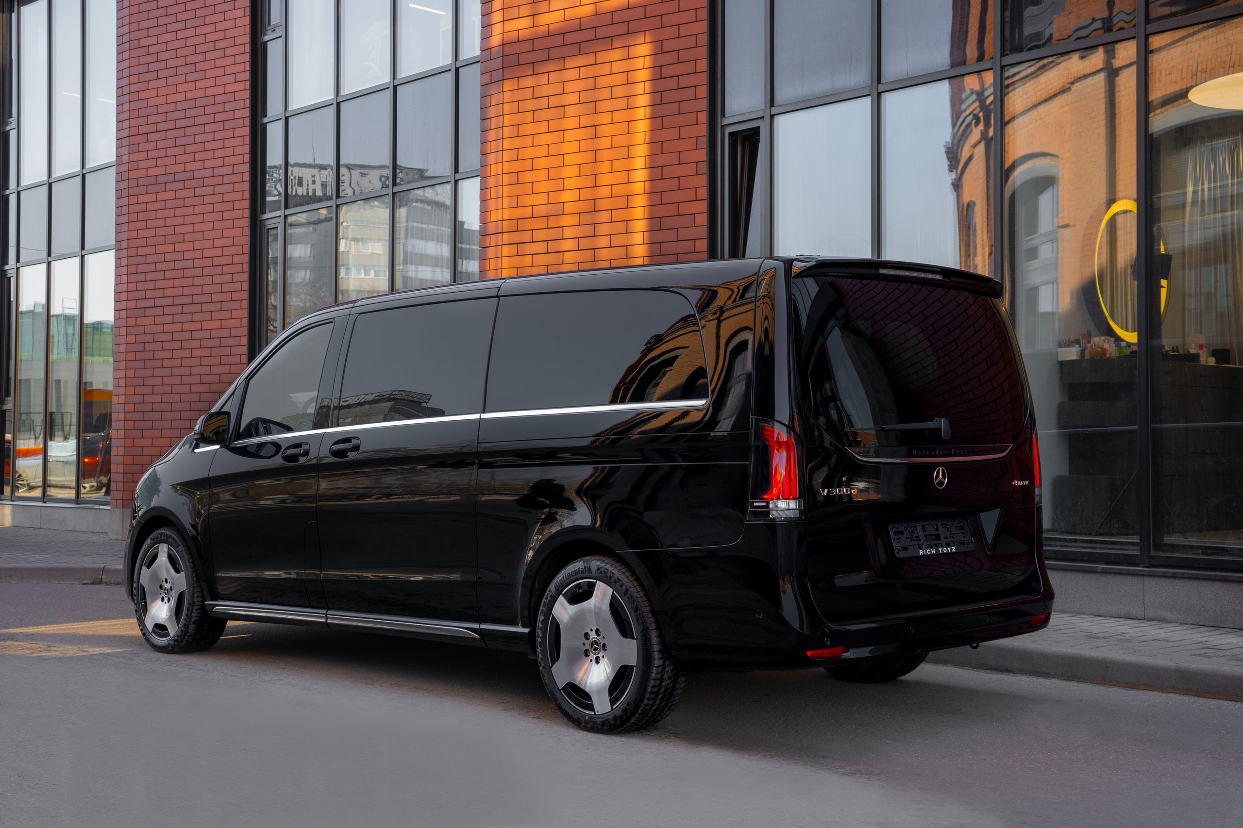 Mercedes-Benz V-class