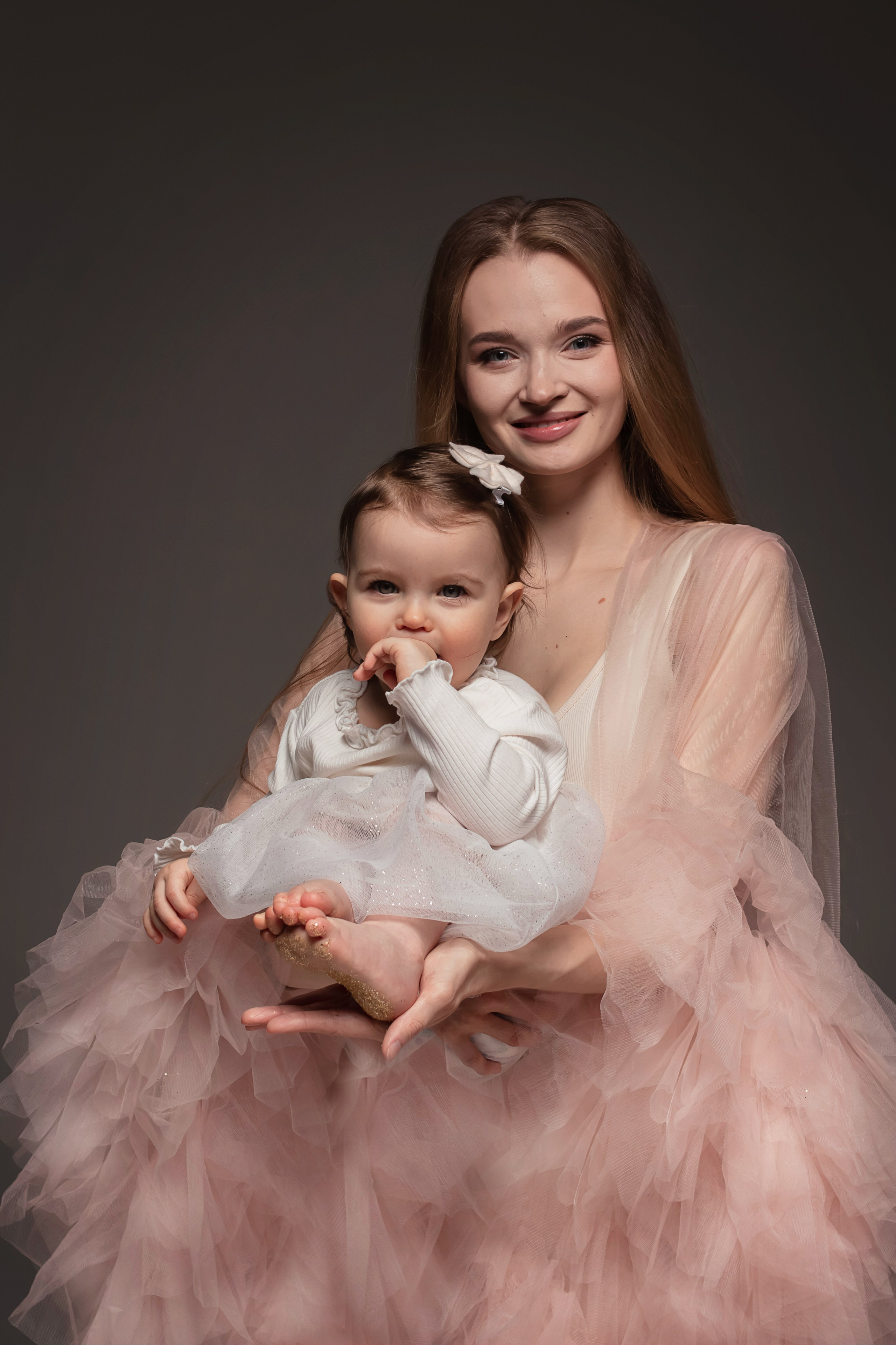 Мама с дочей. Тютина Оля фотограф-ретушер Екатеринбург