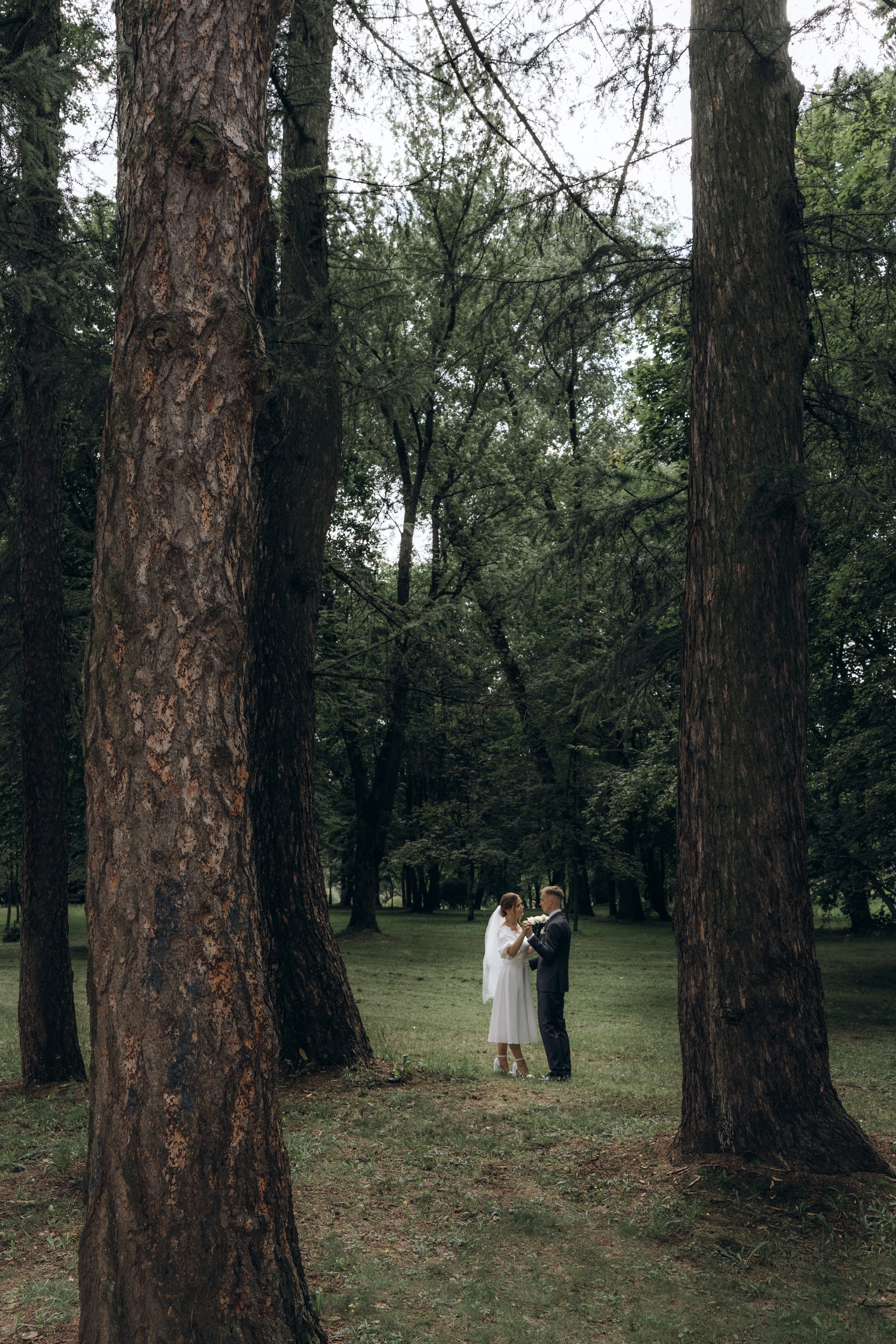 Свадебная прогулка в Лошицком парке. Ваш семейный фотограф в Минске — Вика Трегубова