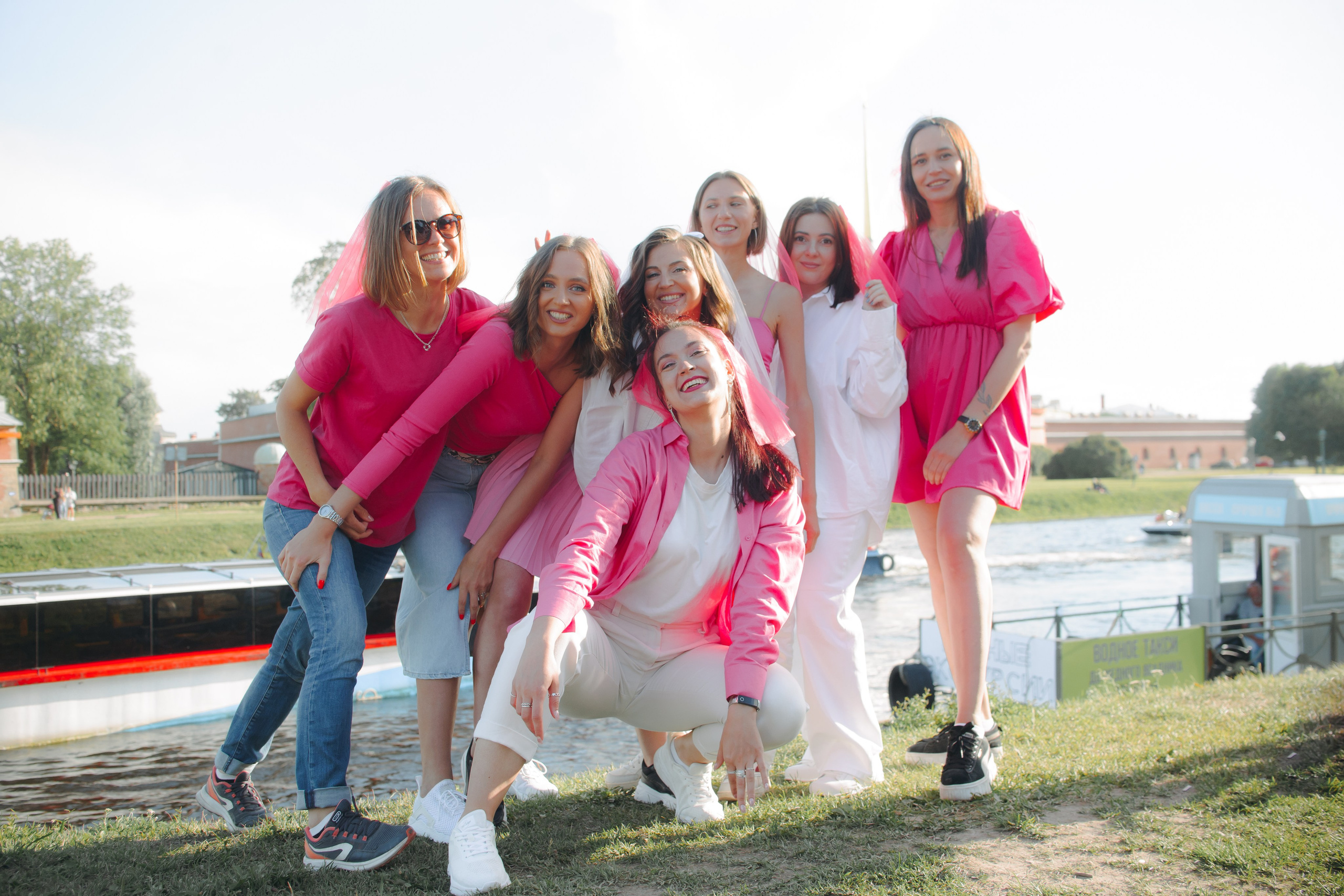 Кораблик в розовом. Репортажный фотограф Алена Фадеева