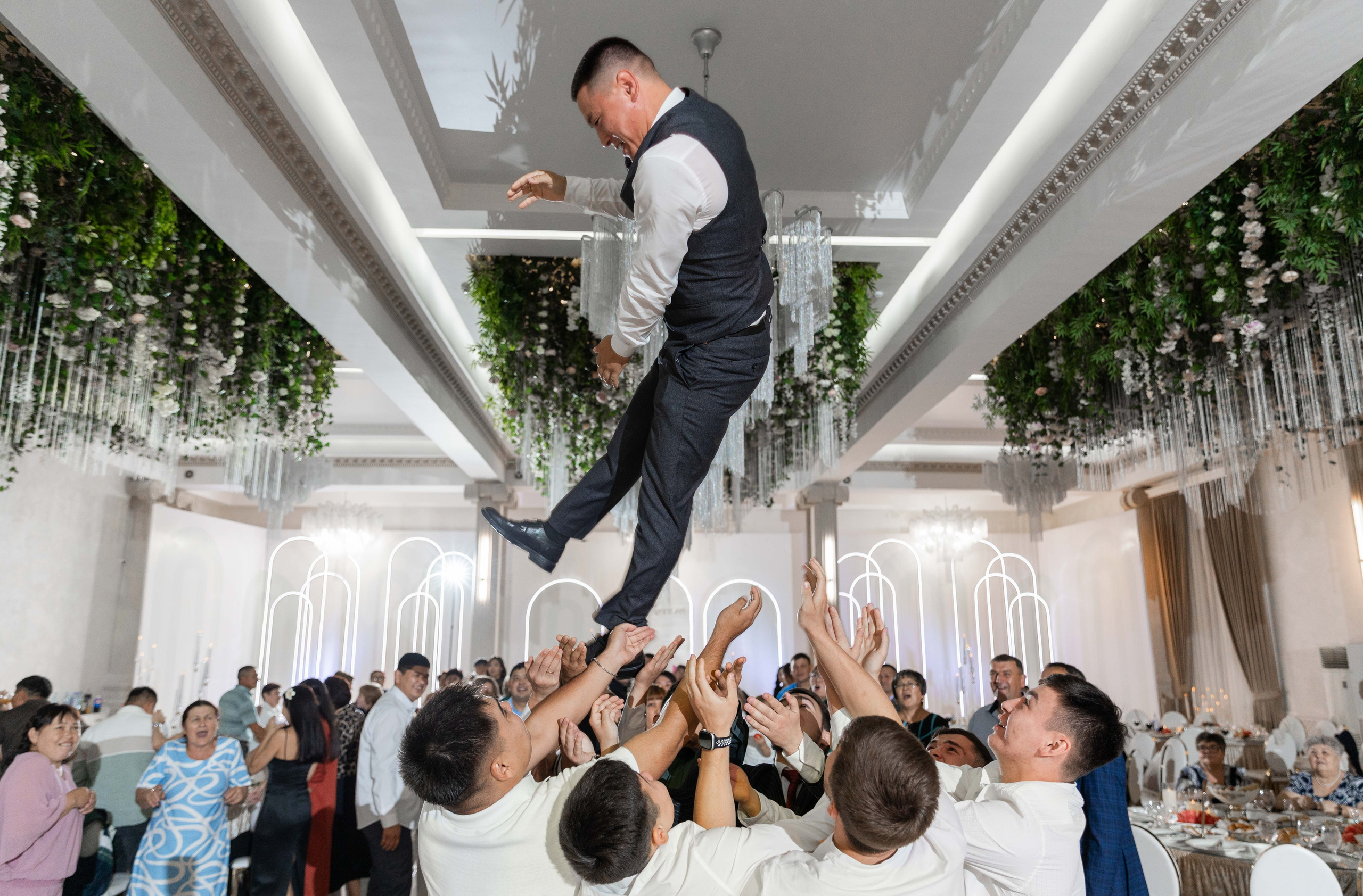 Кымбат узату в Дала Холл — Костанай