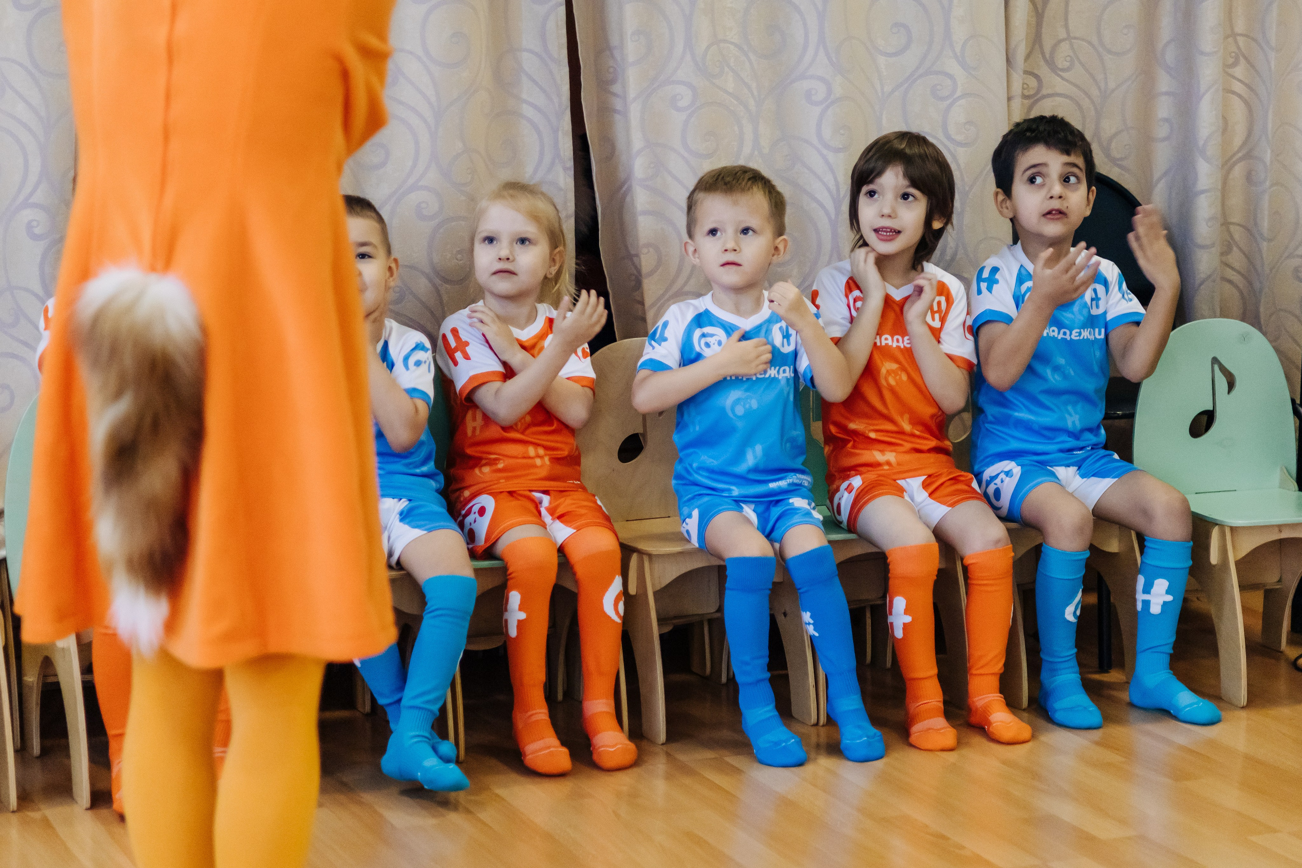 Фотосессия с кубком в детских садах г. Магнитогорска. Денис Прохоров Фотограф в г. Магнитогорск